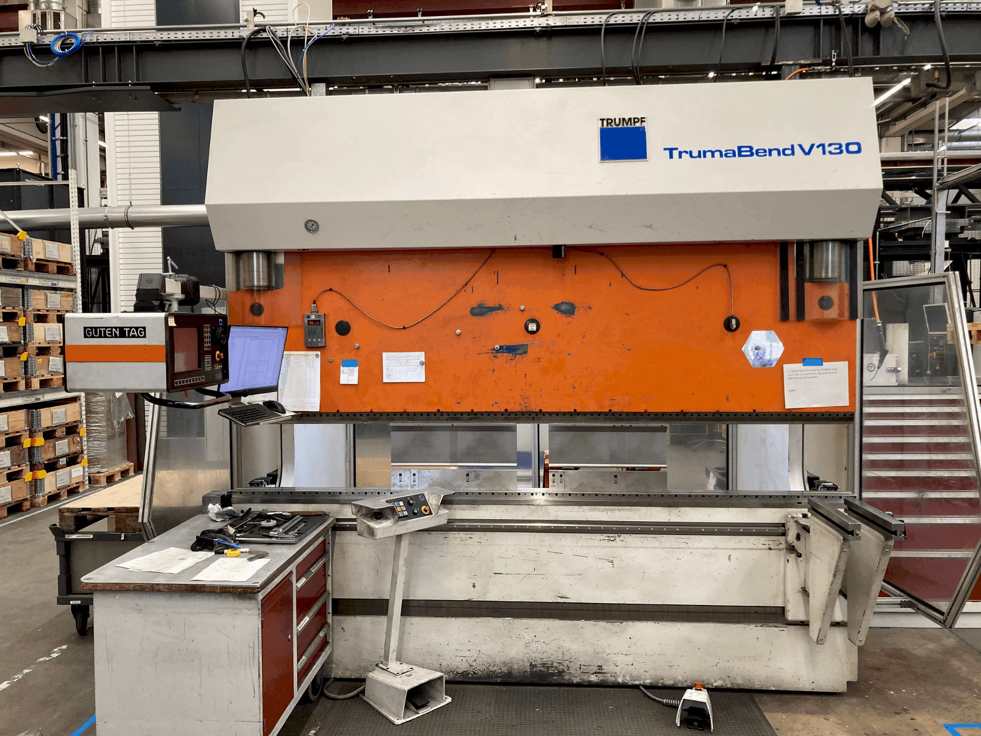 Koneen  TRUMPF TrumaBend V130 etunäkymä