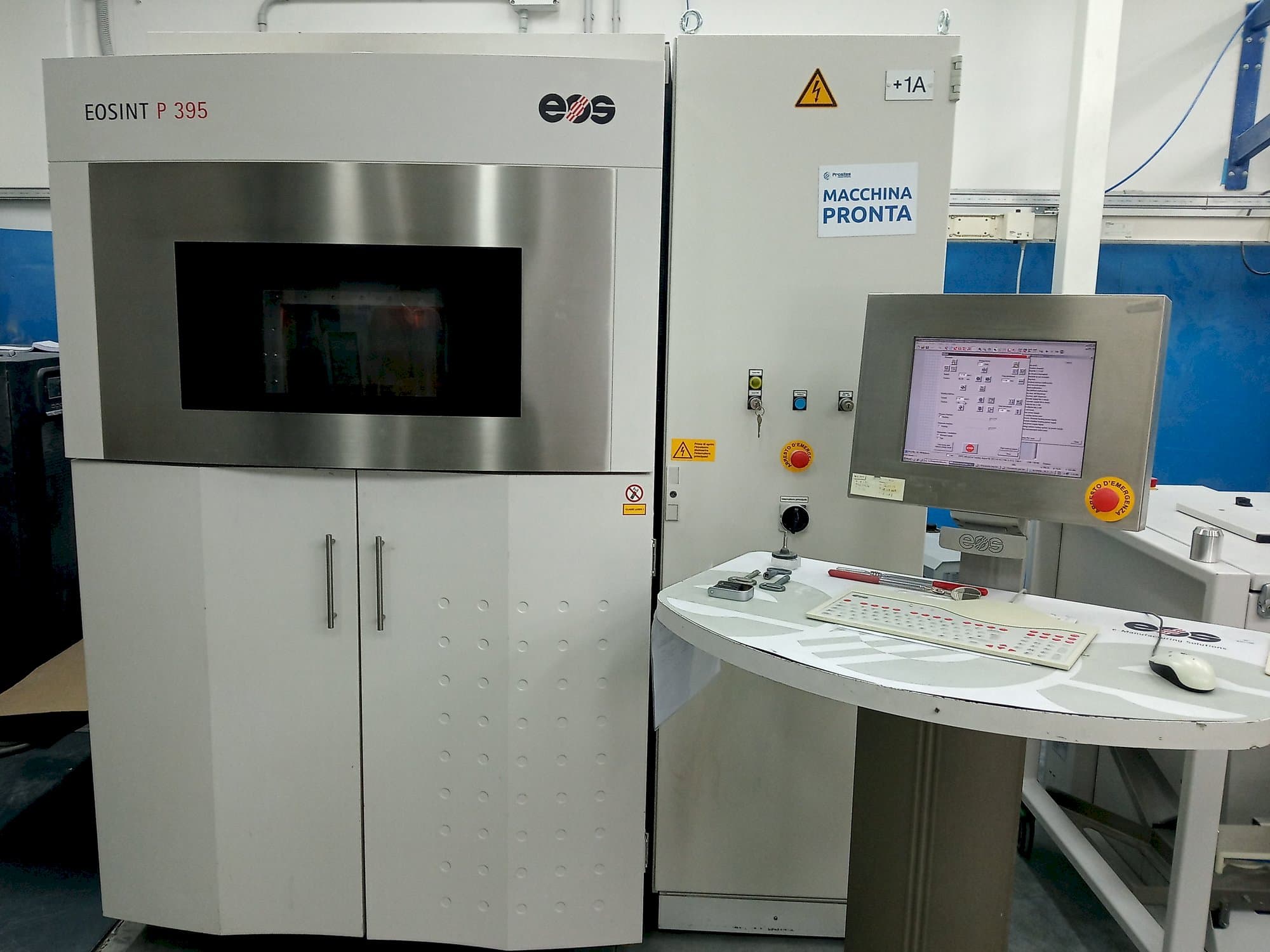 Koneen  EOS Eosint P395 etunäkymä