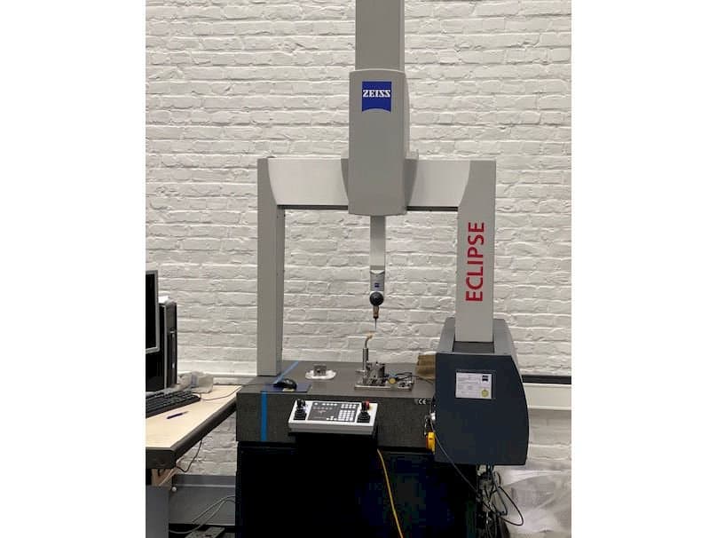 Koneen ZEISS Eclipse etunäkymä