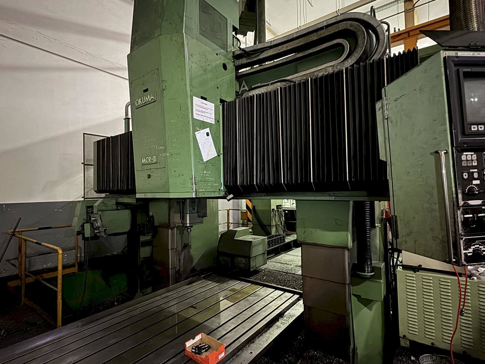 Koneen Okuma MCR-B etunäkymä