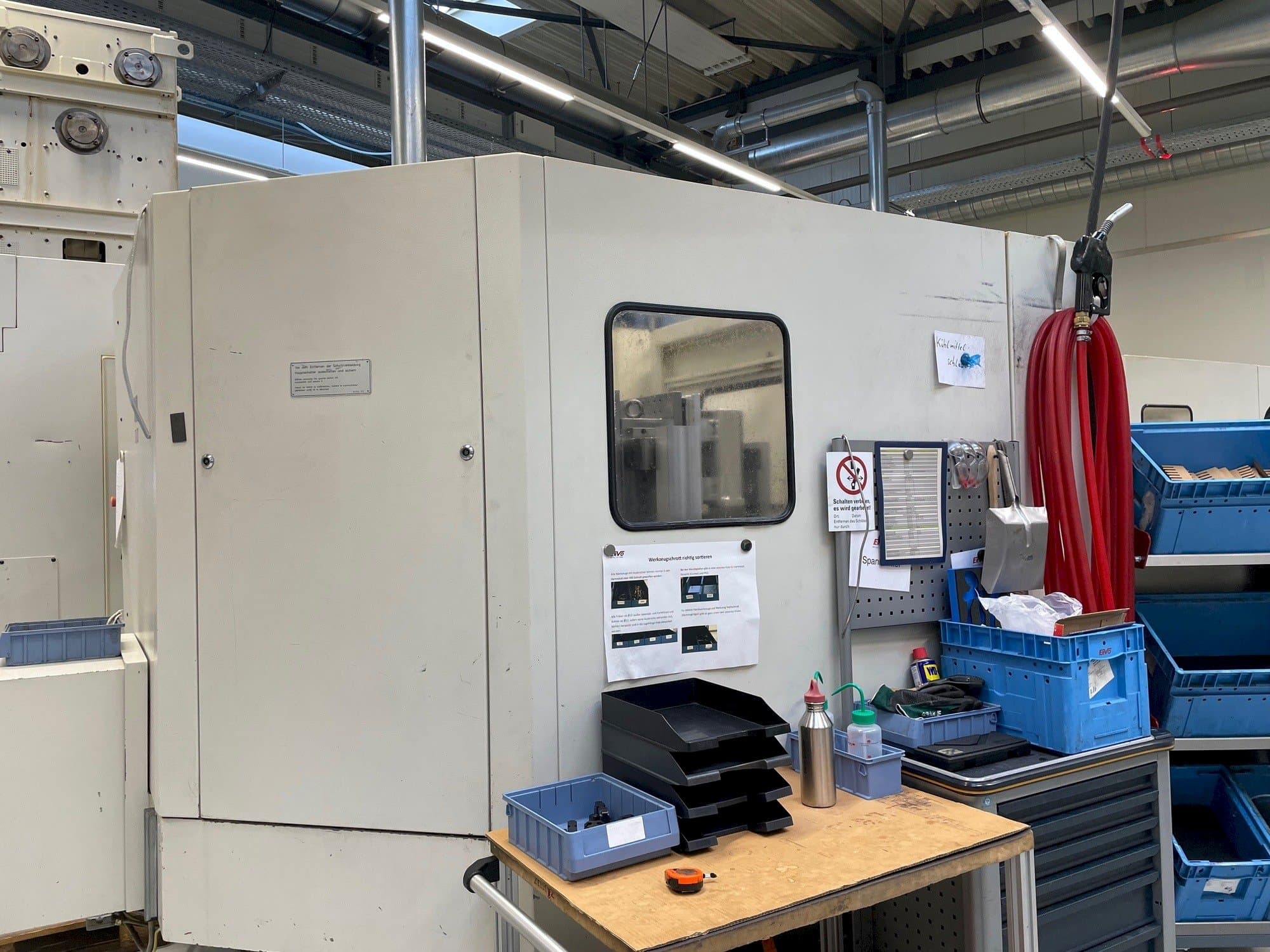 Koneen  HELLER MC 16 vasemman sivun näkymä