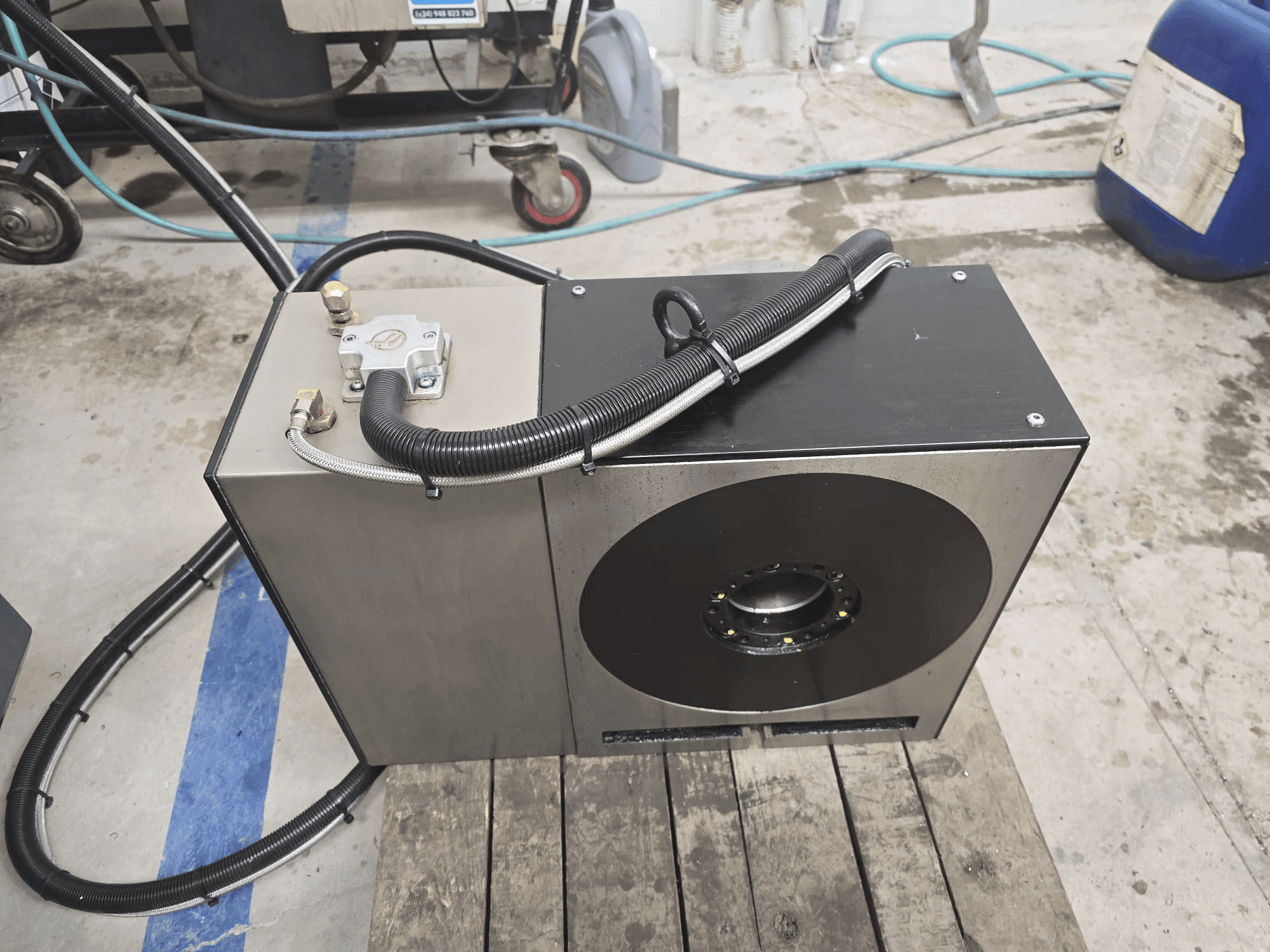 Koneen HAAS HRT310 etunäkymä