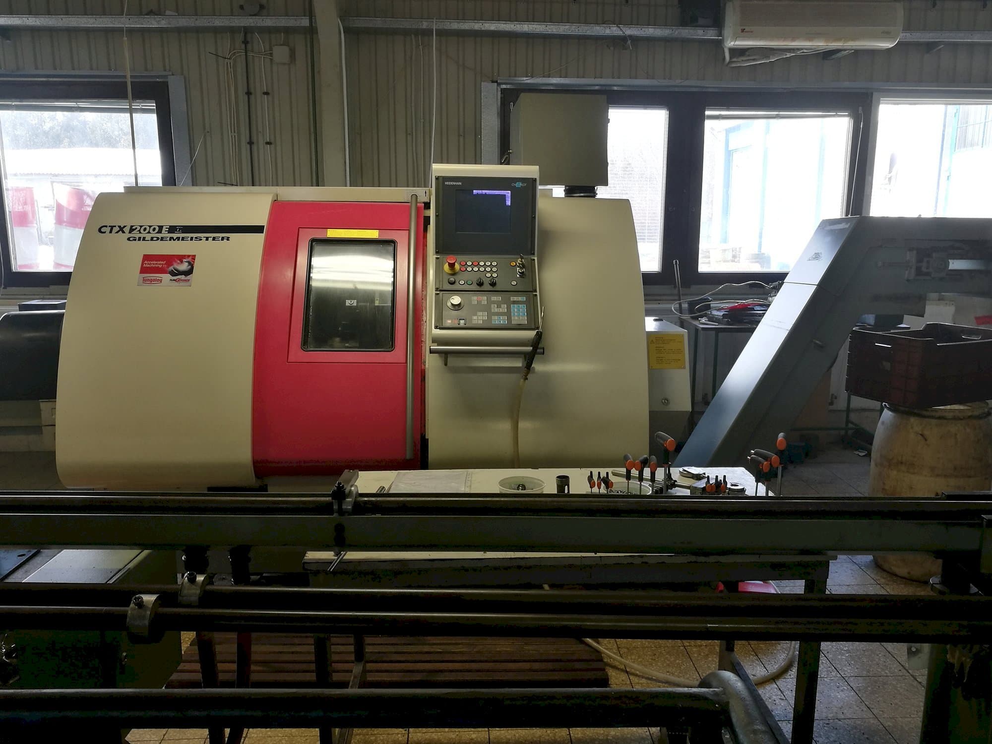 Koneen Gildemeister CTX 200 E etunäkymä