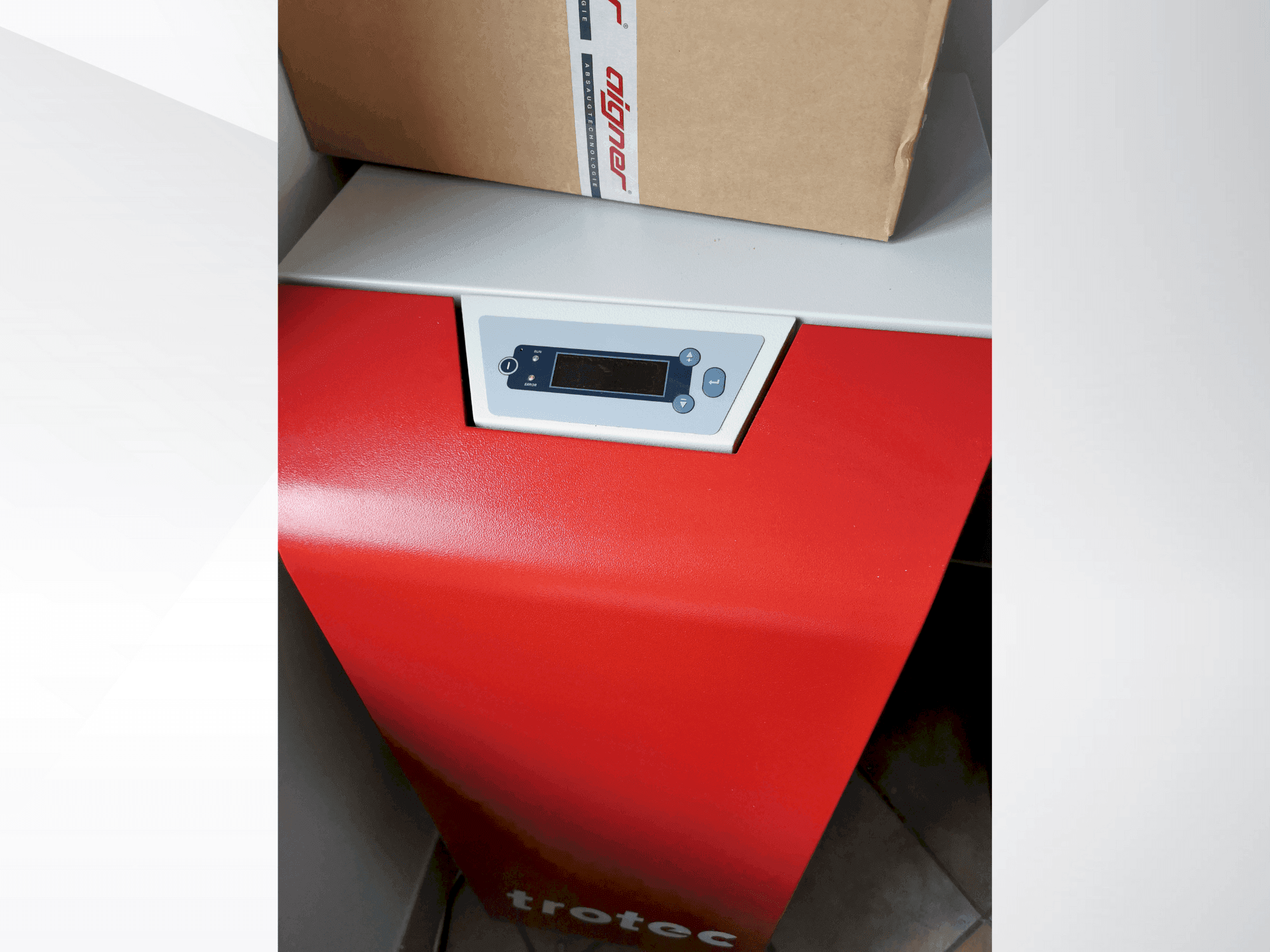 Koneen  Trotec 8060 Q400 RF etunäkymä