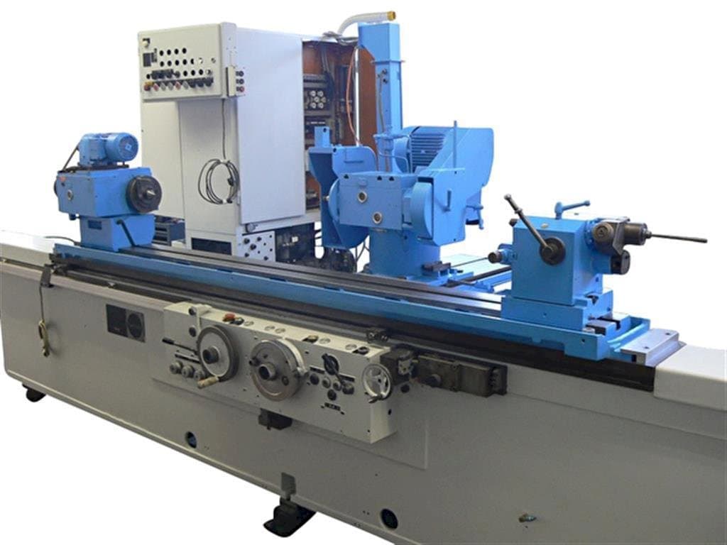 Koneen  Karstens KC-AU 2000 etunäkymä