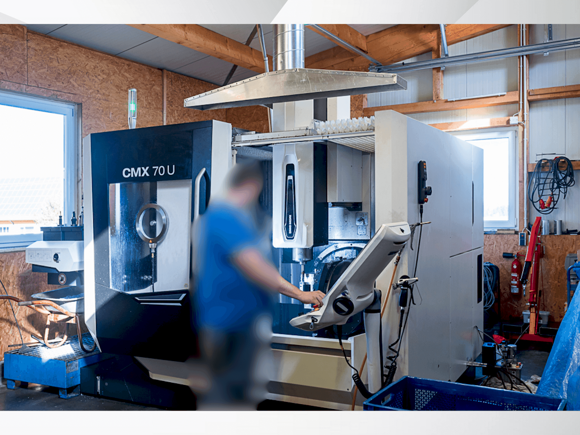 Koneen DMG MORI CMX 70 U etunäkymä