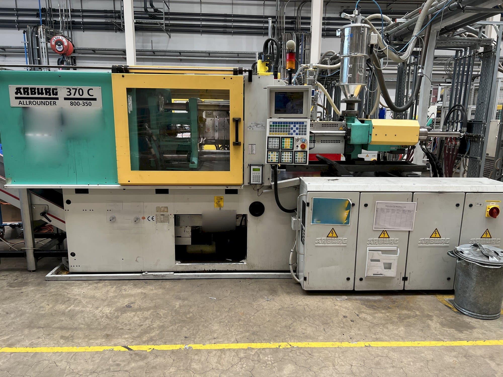 Koneen Arburg 370C-800-350 etunäkymä