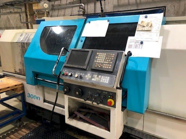 Koneen 600 Lathes Combi 3000 etunäkymä