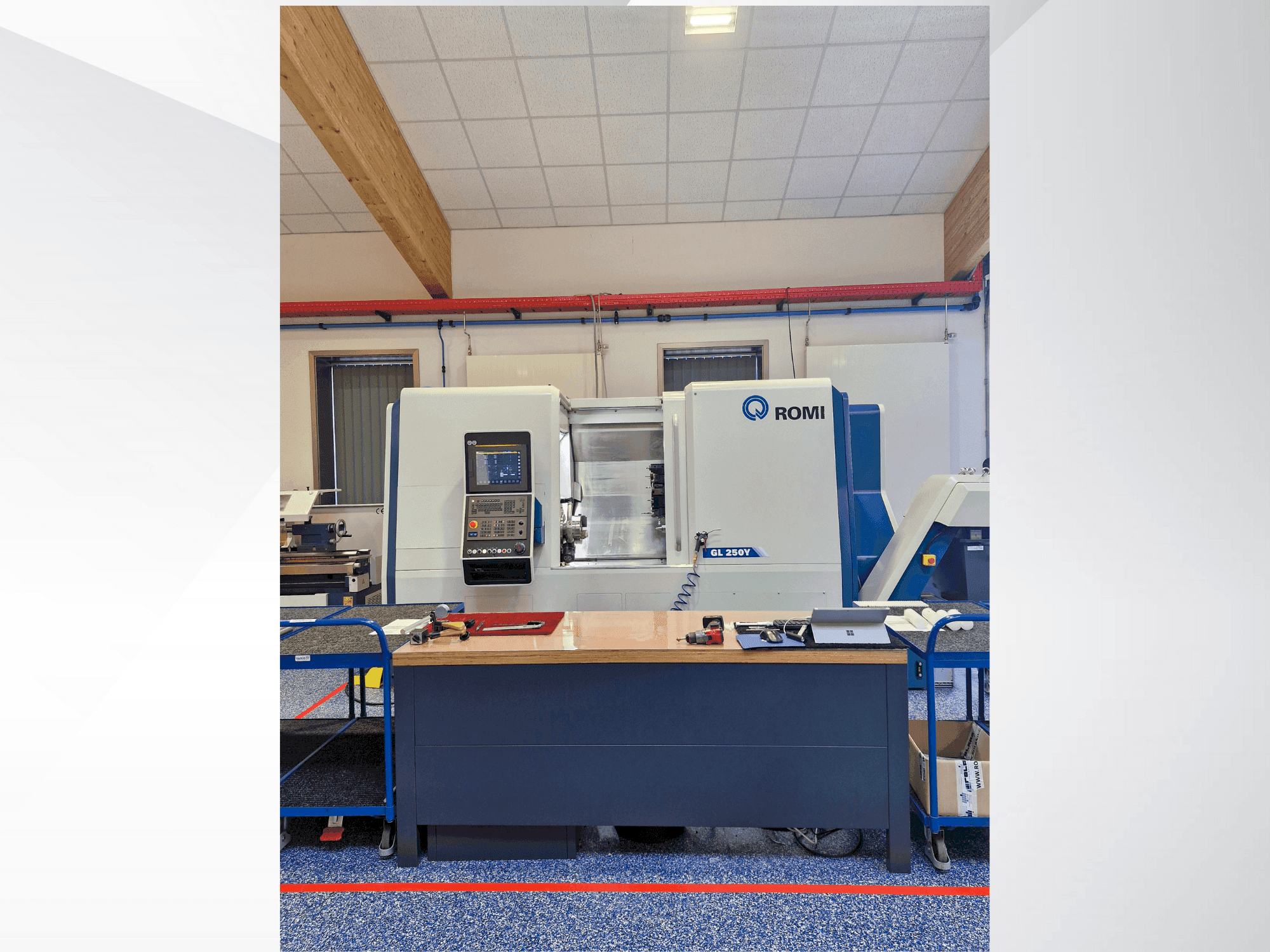 Koneen  Romi GL 250 etunäkymä