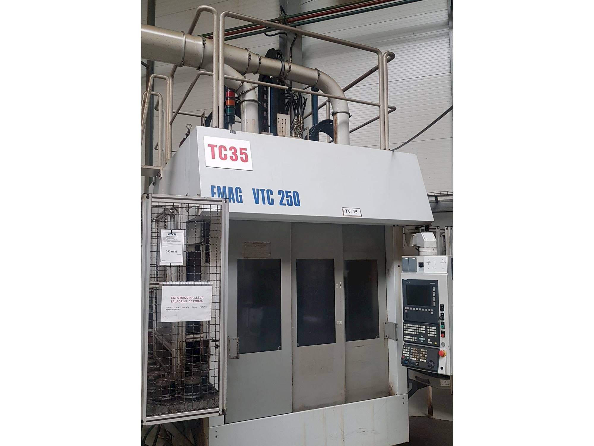 Koneen EMAG VTC 250 etunäkymä