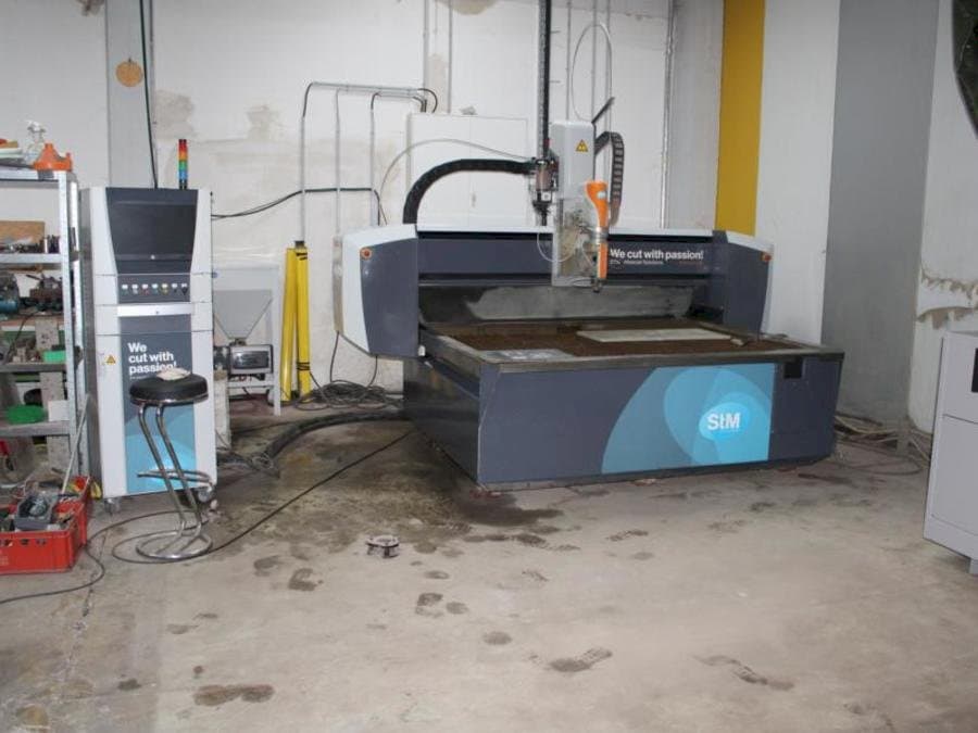 Koneen  STM PremiumCut 3D 68 etunäkymä