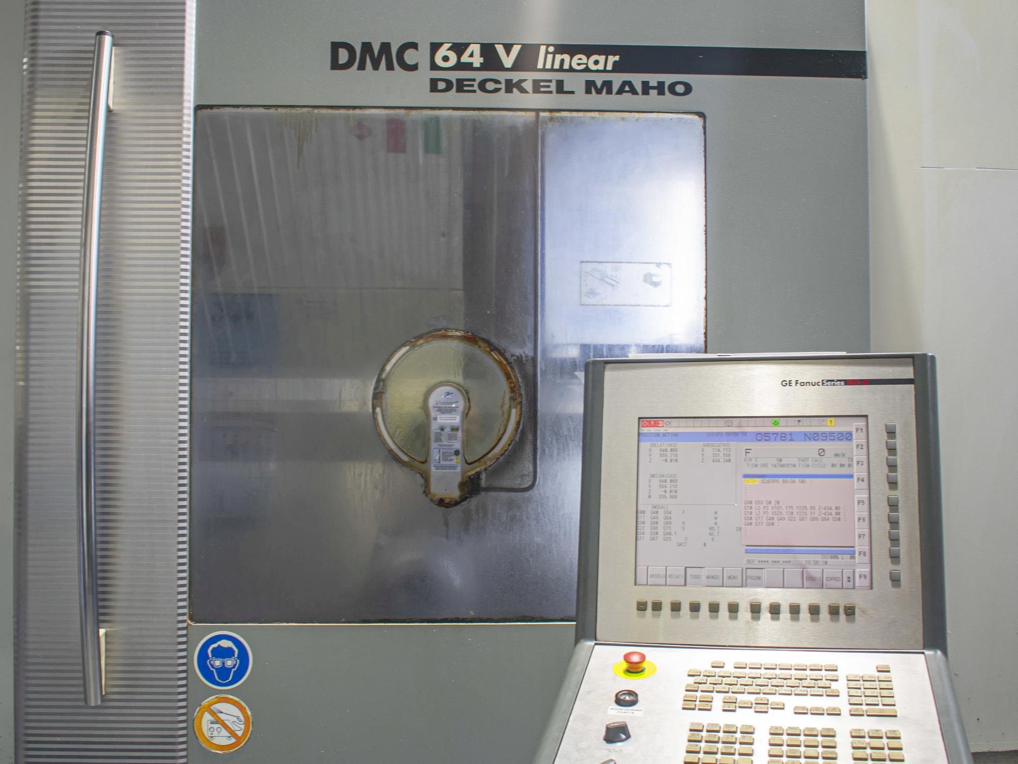 Koneen DECKEL MAHO DMC 64 V linear etunäkymä