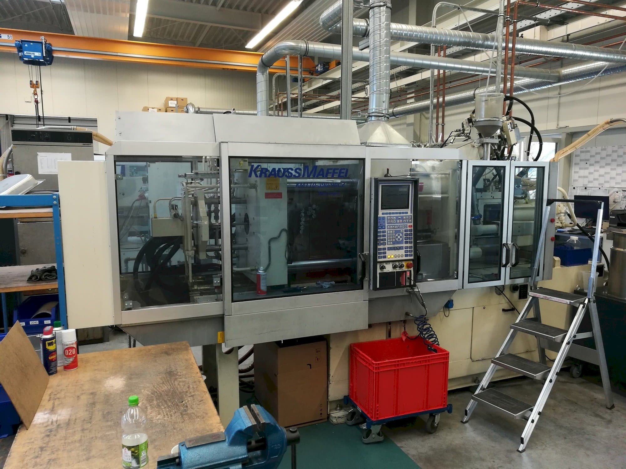 Koneen Krauss Maffei 110-390/90 CZ etunäkymä