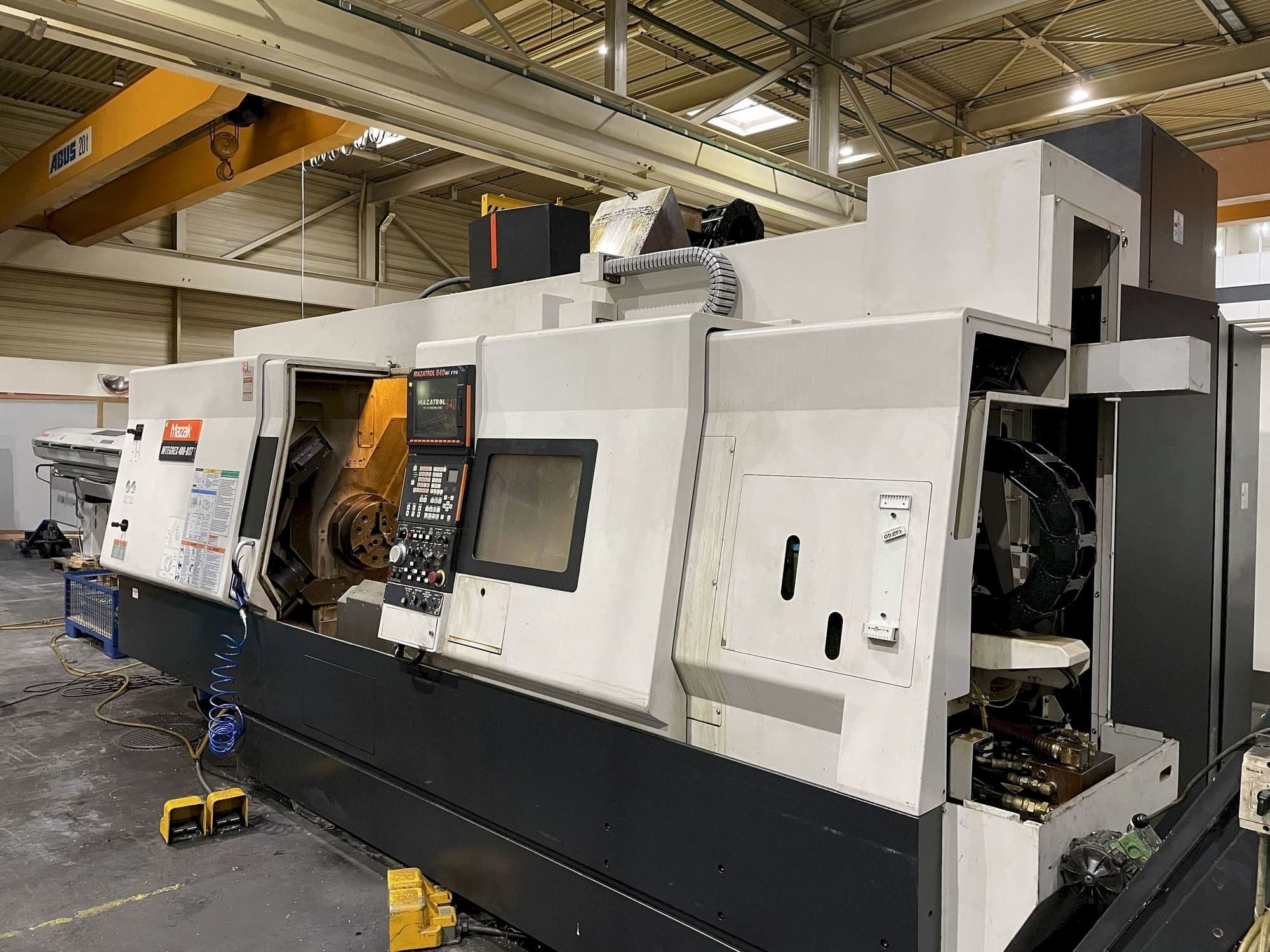 Koneen Mazak Integrex 400 III ST etunäkymä