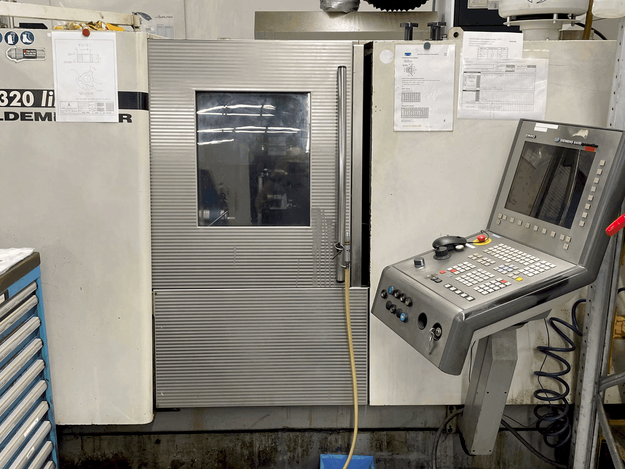Koneen DMG CTX 320 linear etunäkymä