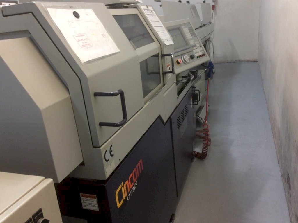 Koneen  Citizen L20 vasemman sivun näkymä