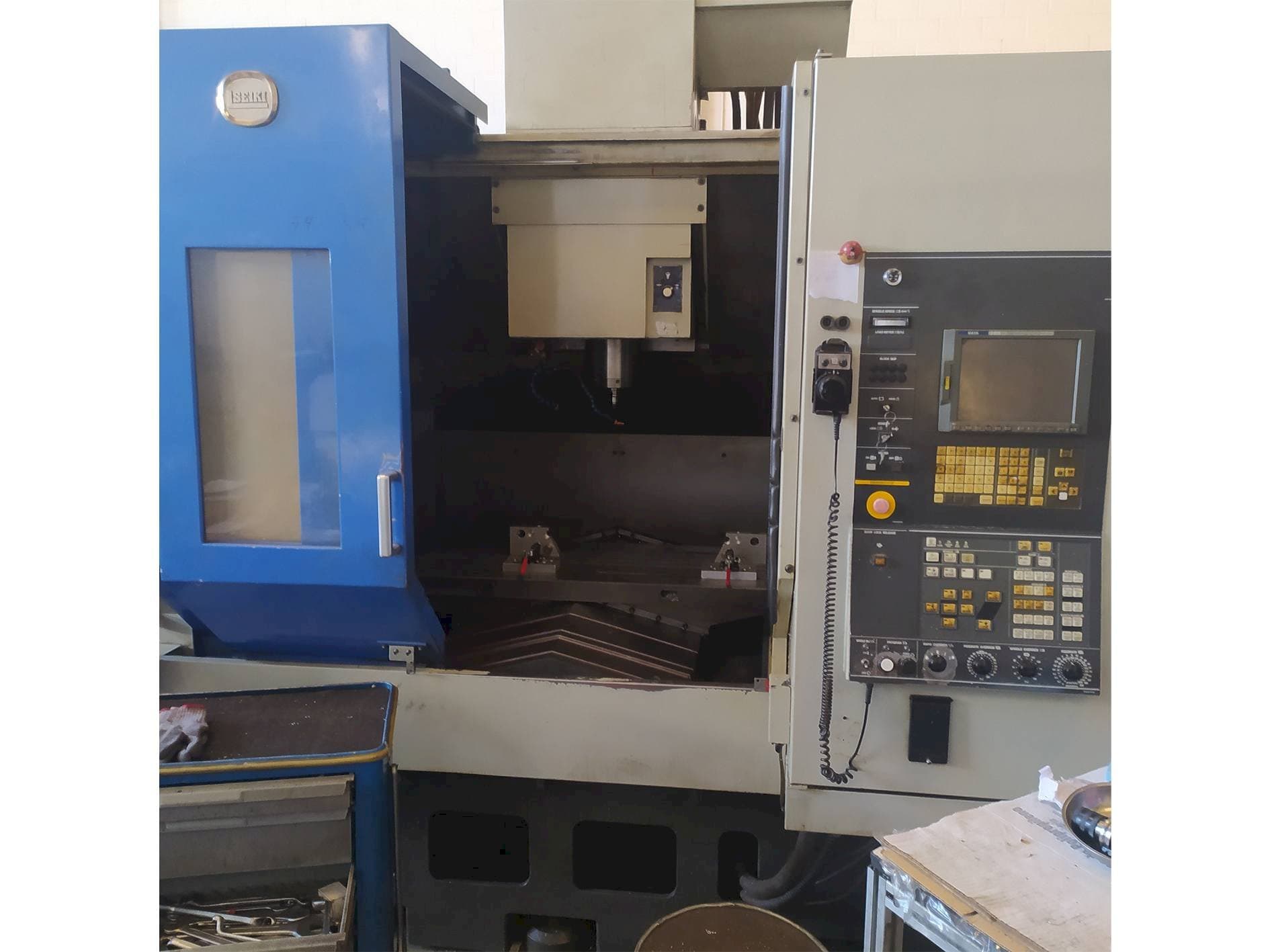 Koneen HITACHI SEIKI VS50 etunäkymä