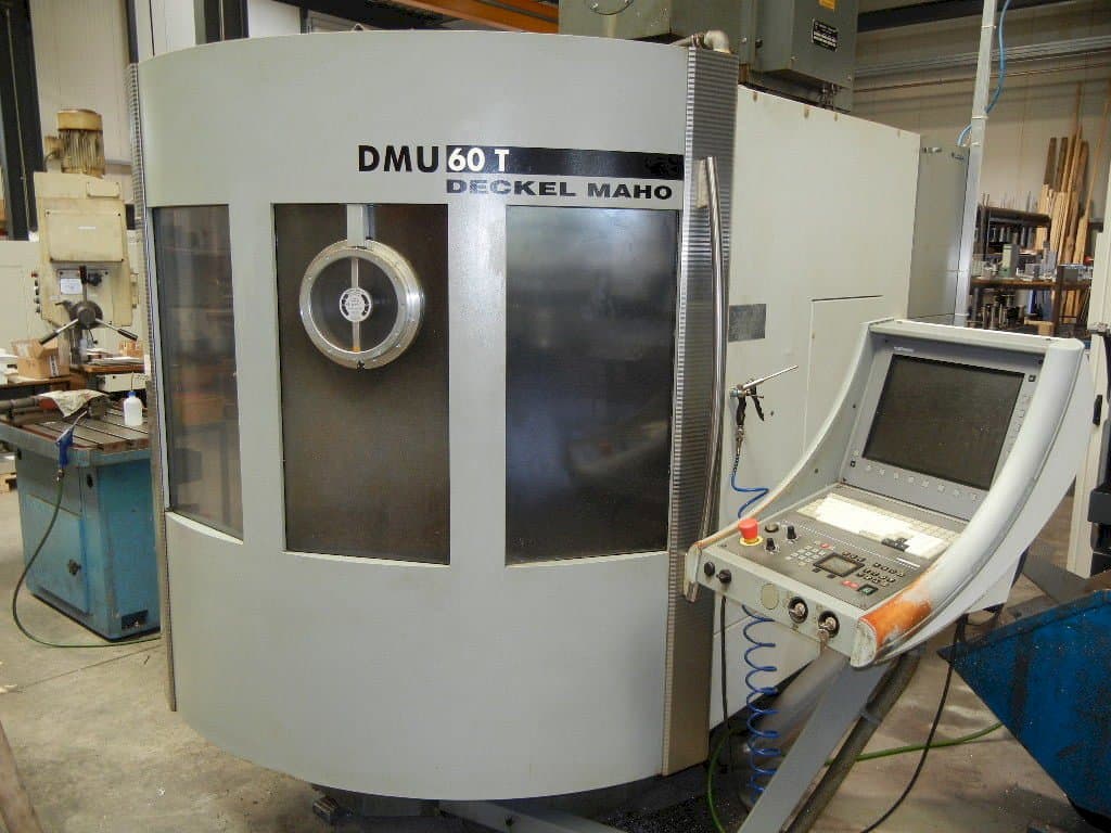 Koneen DECKEL MAHO DMU 60 T etunäkymä