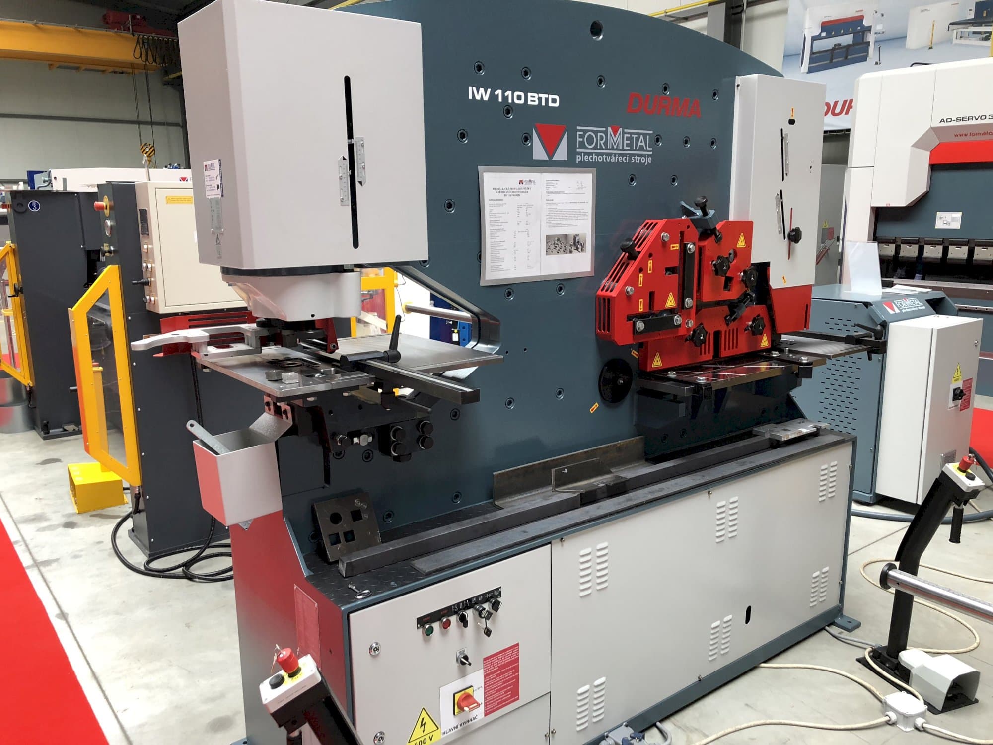 Koneen  Durma vasen näkymä IW 110/180 BTD