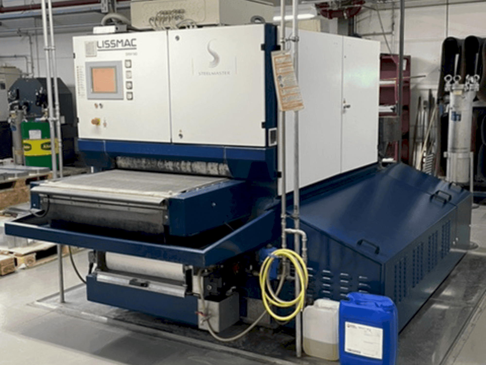 Koneen  LISSMAC SMW 543 RTTB etunäkymä