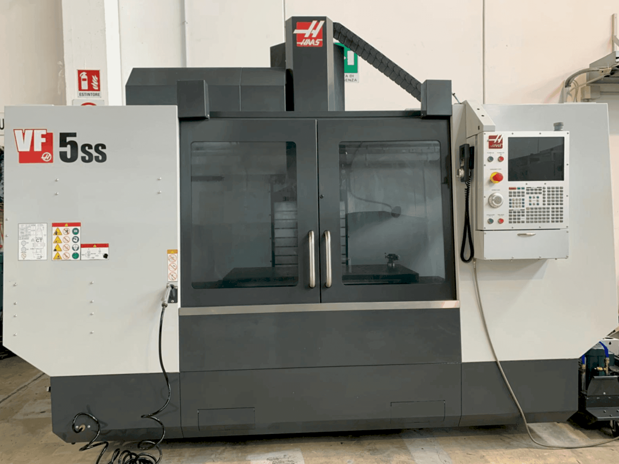 Koneen HAAS VF5SS etunäkymä