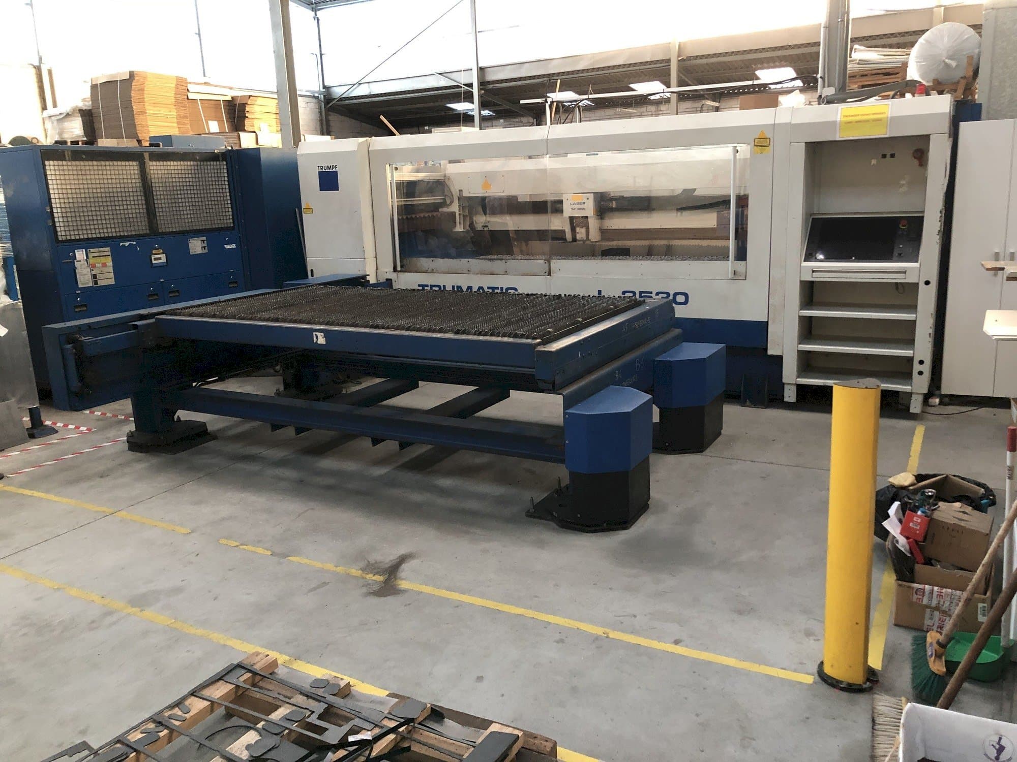 Koneen Trumpf Trumatic L2530 etunäkymä