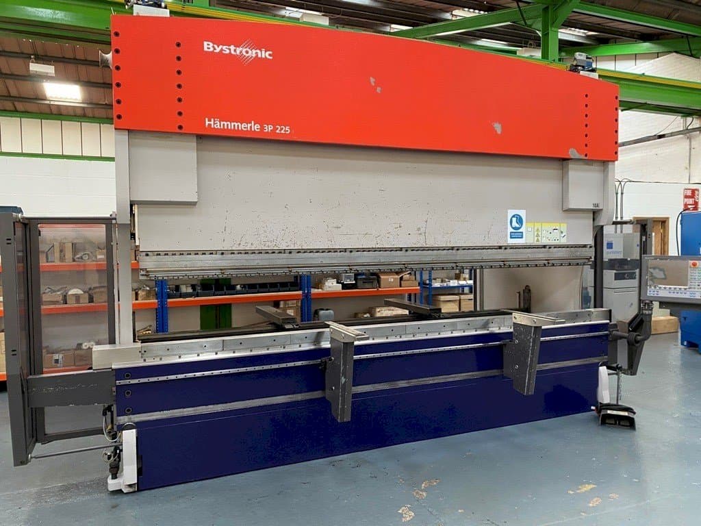 Koneen  Bystronic Hammerle 225/4100 3P etunäkymä