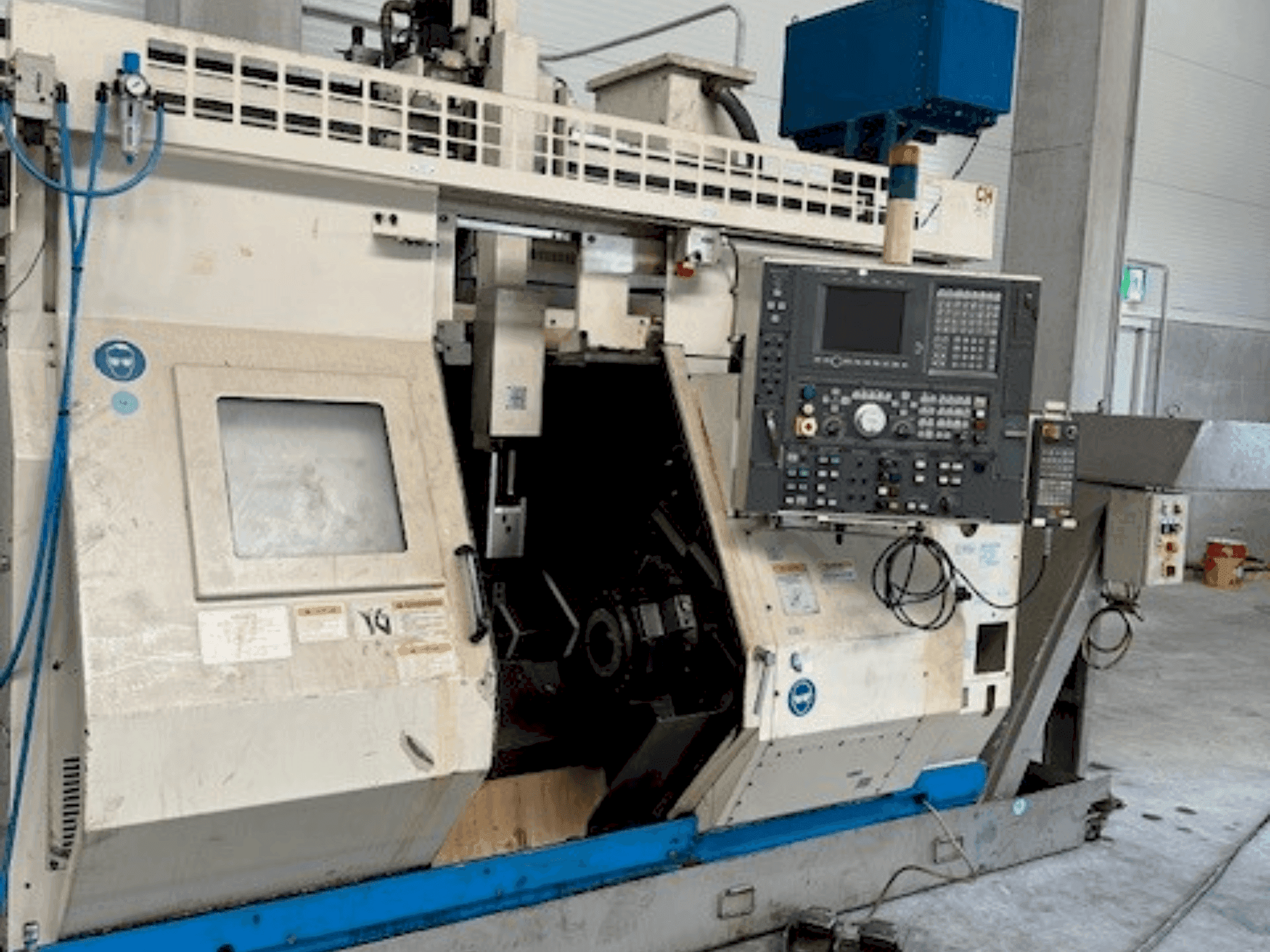 Koneen Okuma LT10 etunäkymä