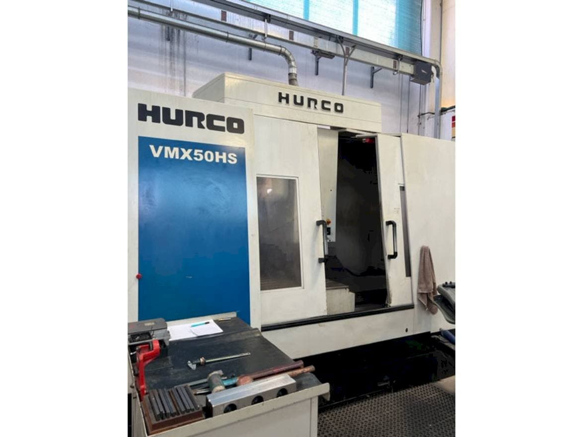 Koneen  Hurco VMX 50 HS etunäkymä