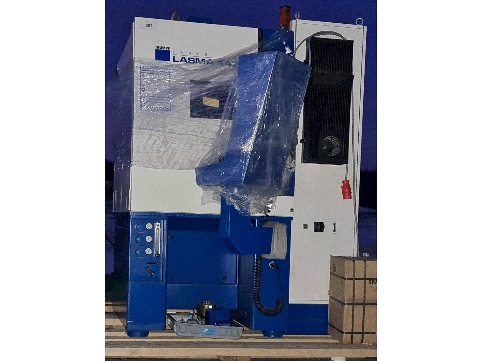 Koneen  TRUMPF HL 124P LCB etunäkymä