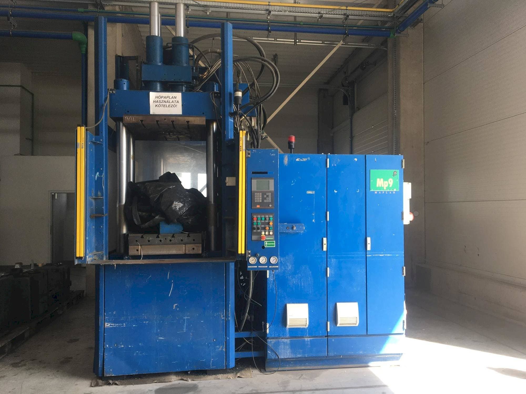 Koneen  MAPLAN MTF 750/300 etunäkymä