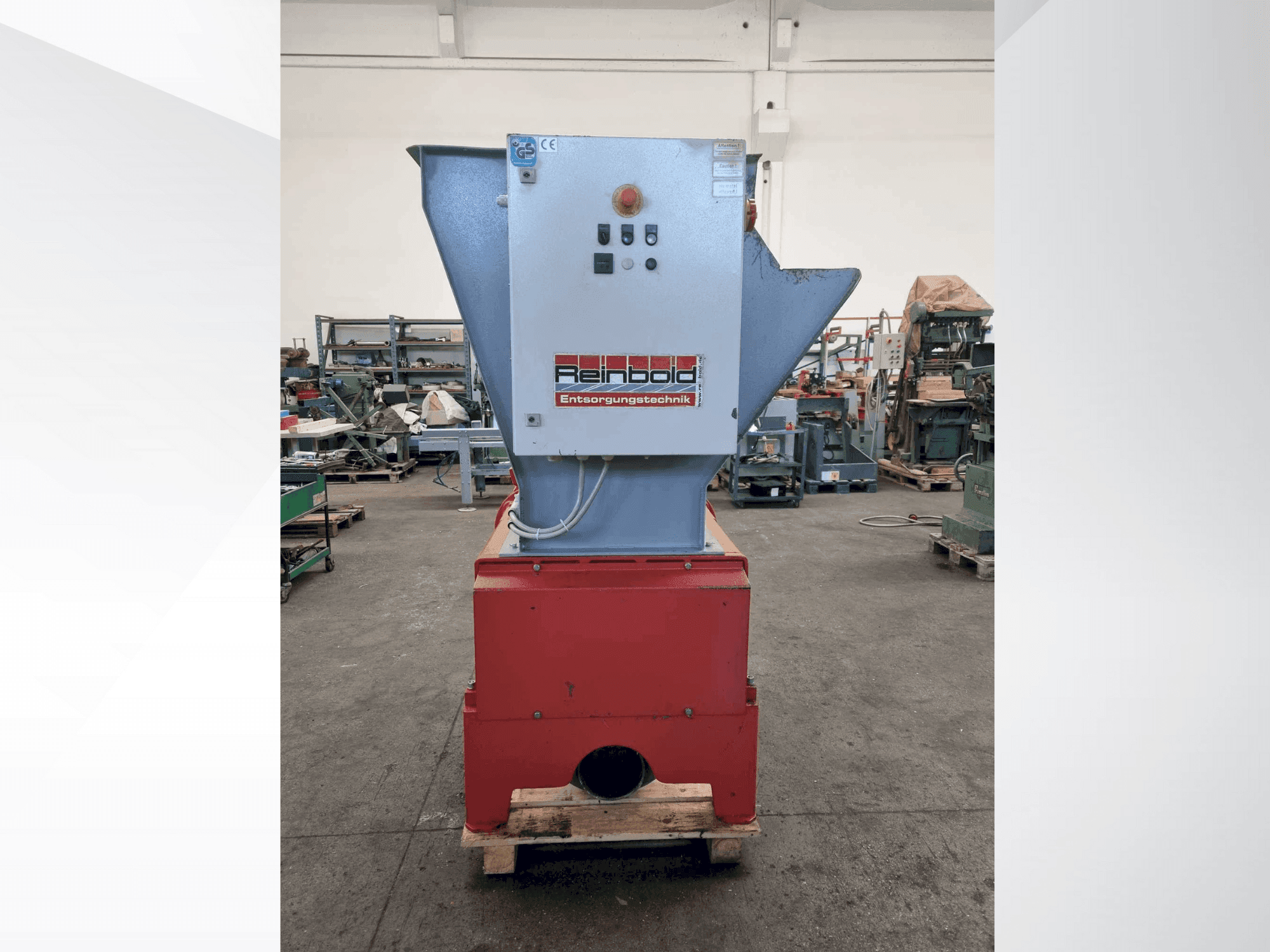 Koneen  REINBOLD RMZ 500 etunäkymä