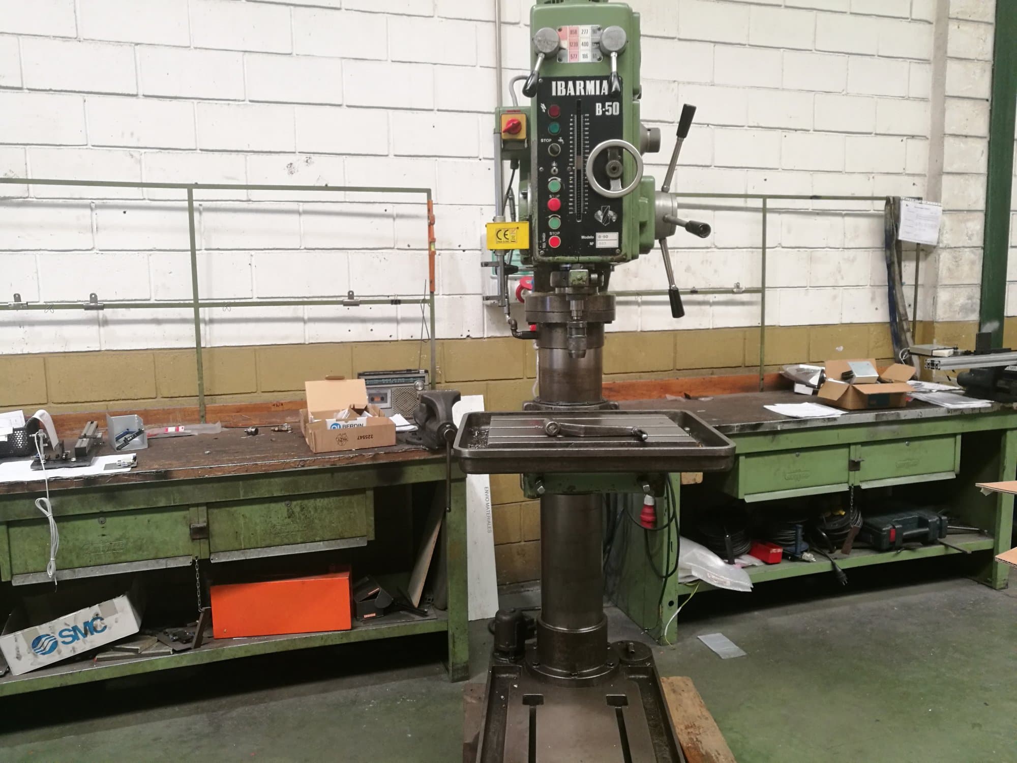 Koneen 1 IBARMIA etunäkymä B-50