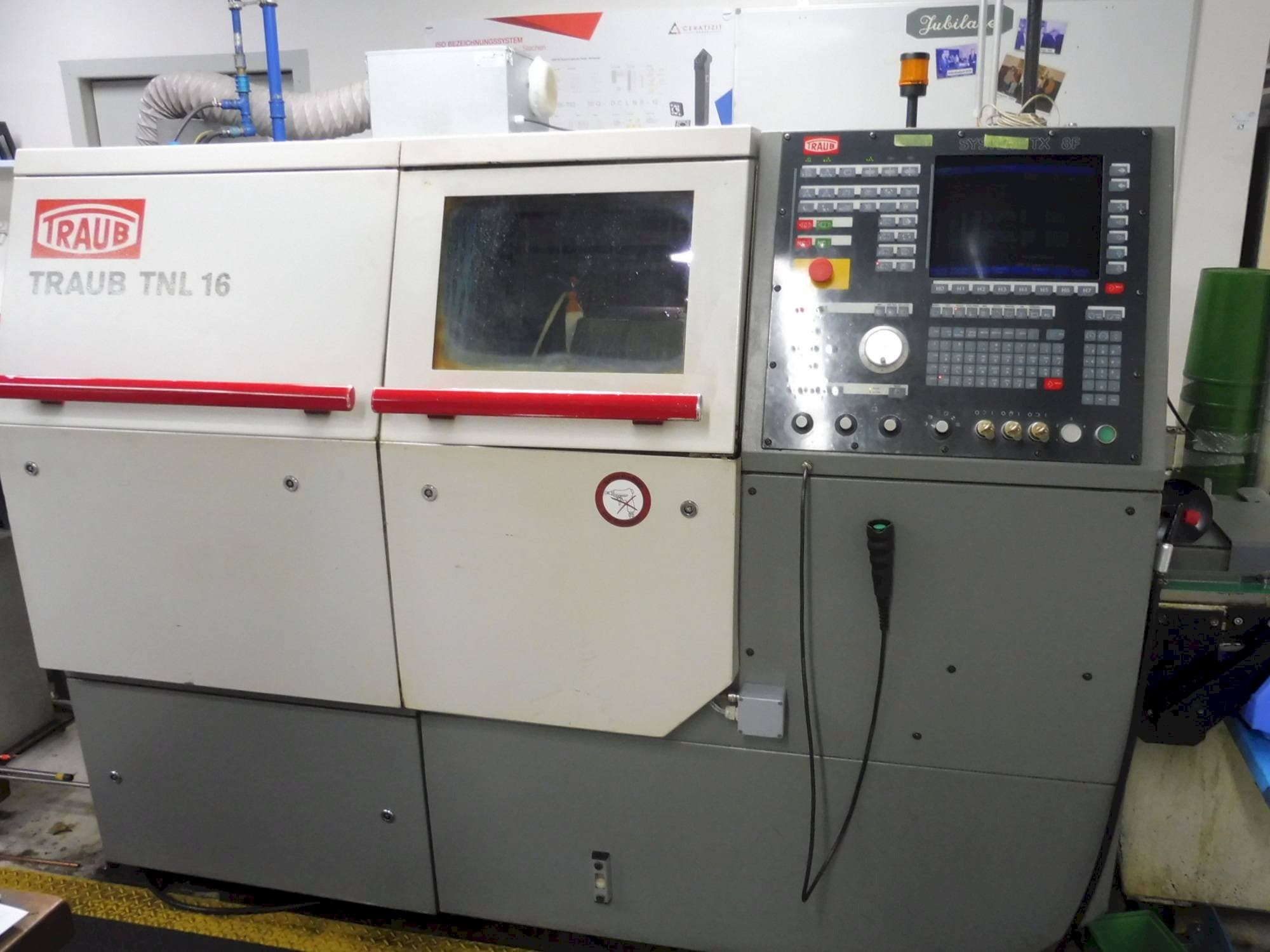 Koneen TRAUB TNL 16 etunäkymä