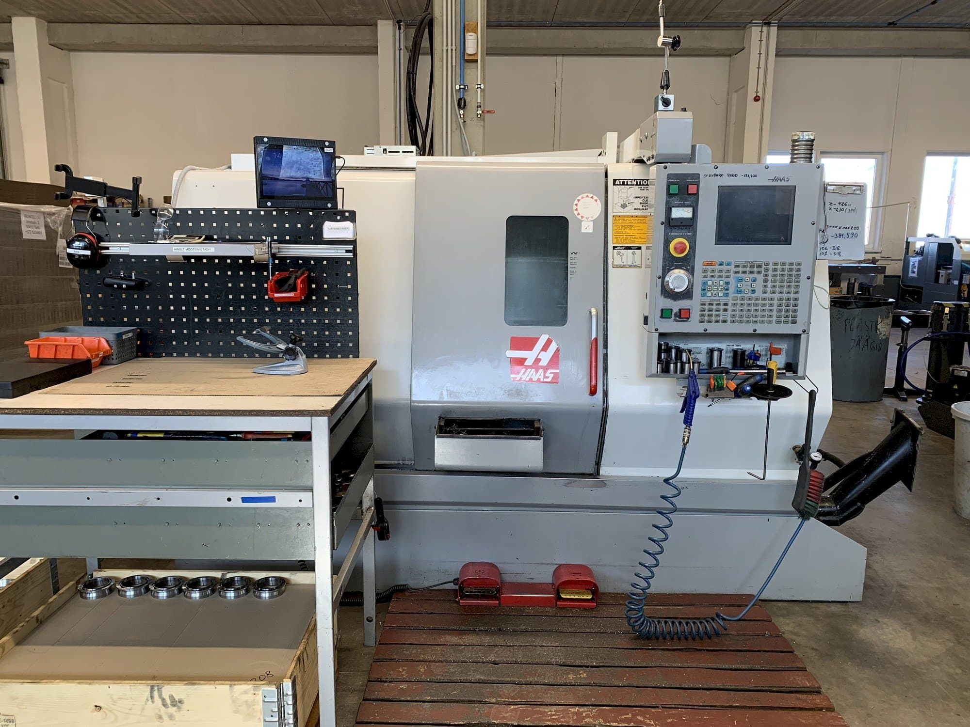 Koneen HAAS SL-20 TCF etunäkymä