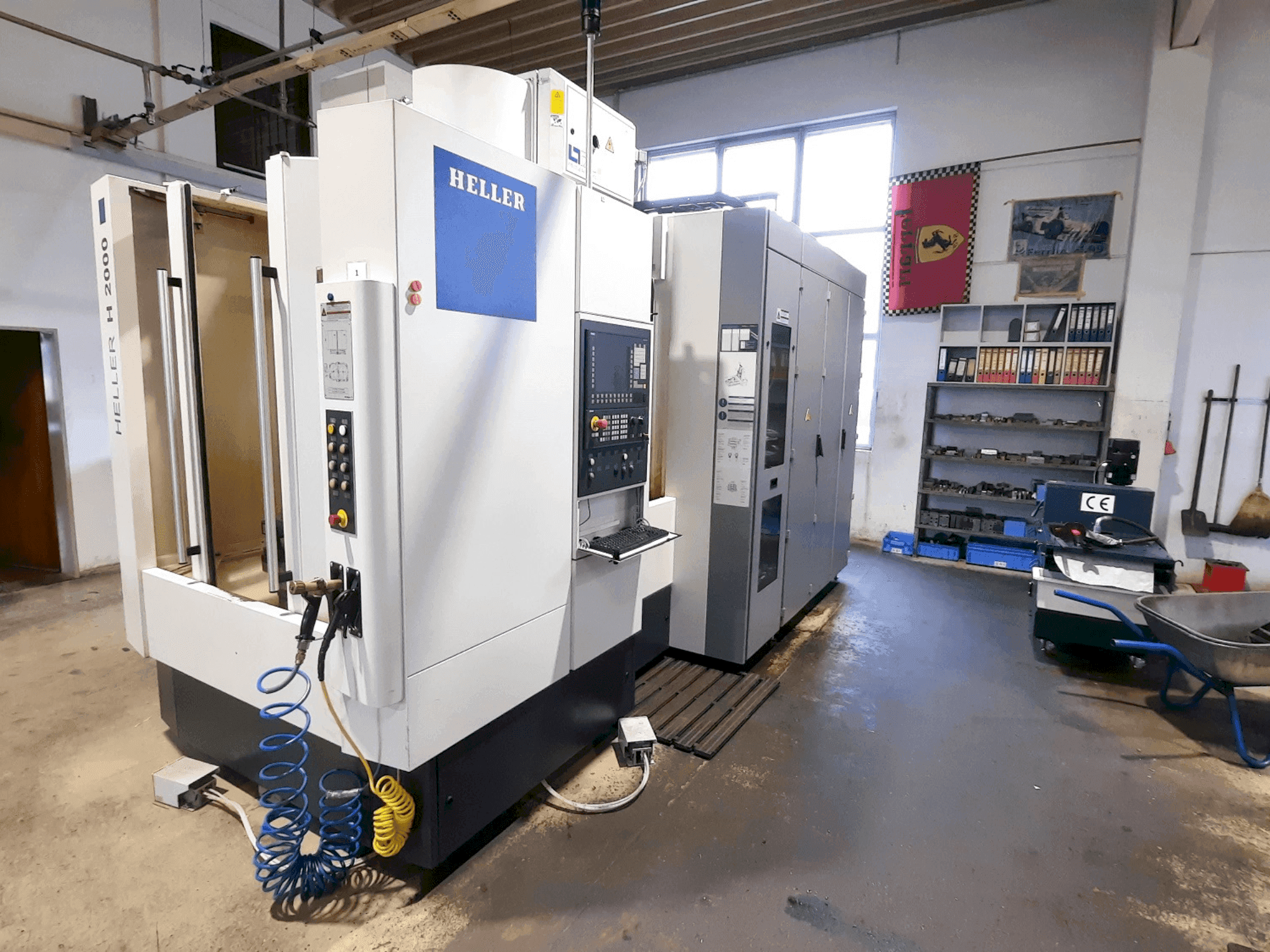 Koneen  HELLER H2000 etunäkymä