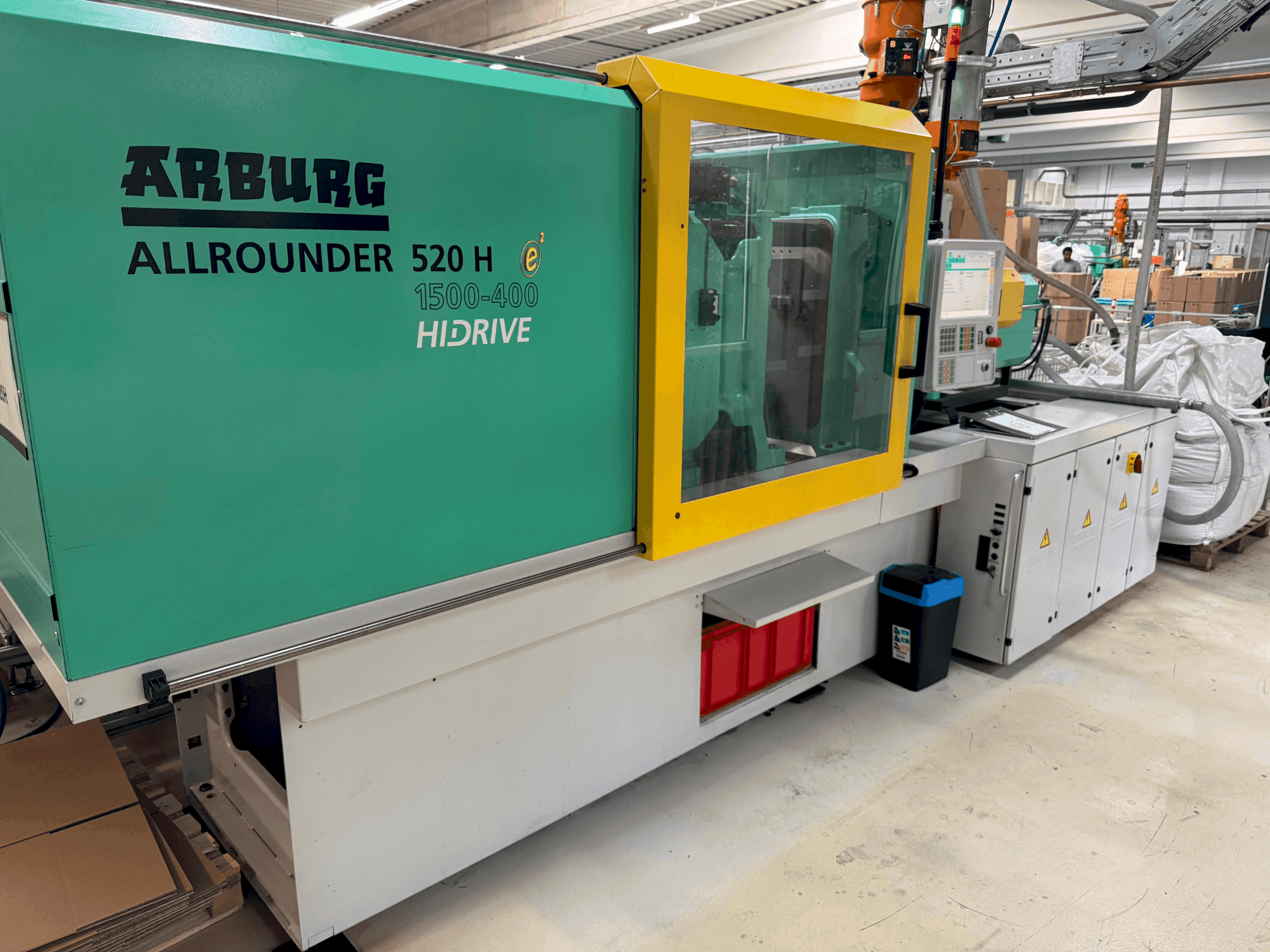 Koneen Arburg Allrounder 520H etunäkymä