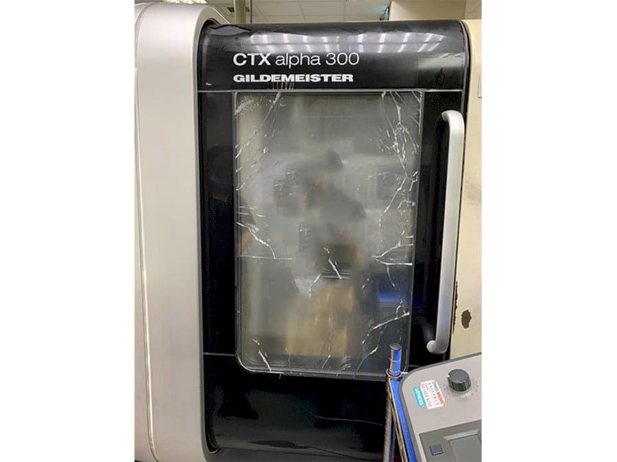 Koneen Gildemeister CTX Alpha 300 V4 etunäkymä