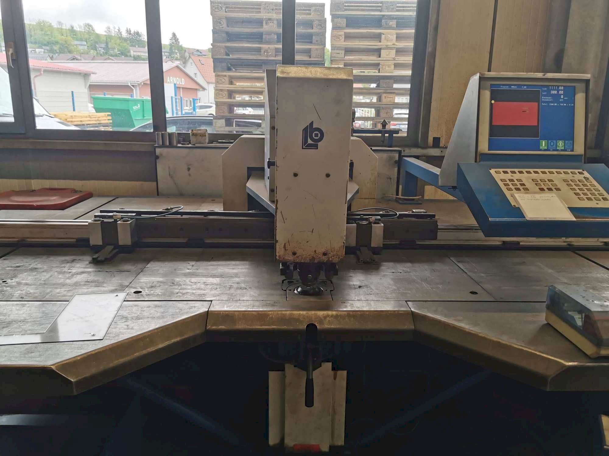 Koneen BOSCHERT PL 150 CNC Z etunäkymä