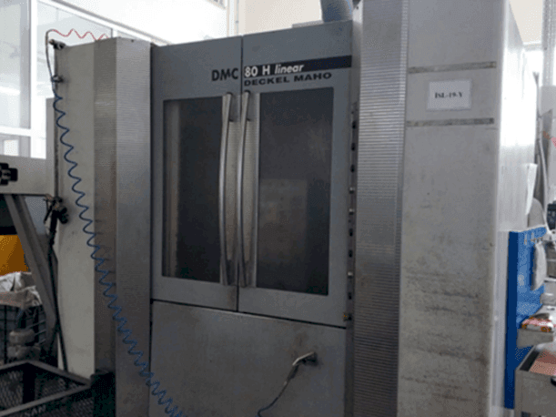 Koneen DECKEL MAHO DMC 80 H linear etunäkymä