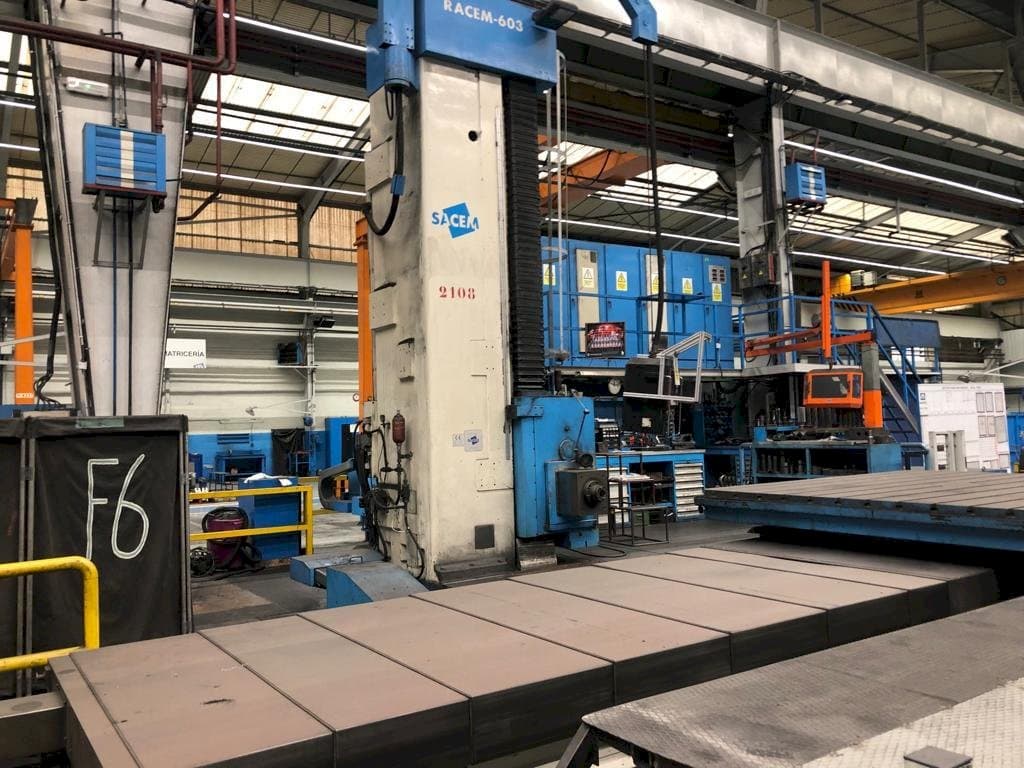 Koneen Sacem Racem-603 etunäkymä