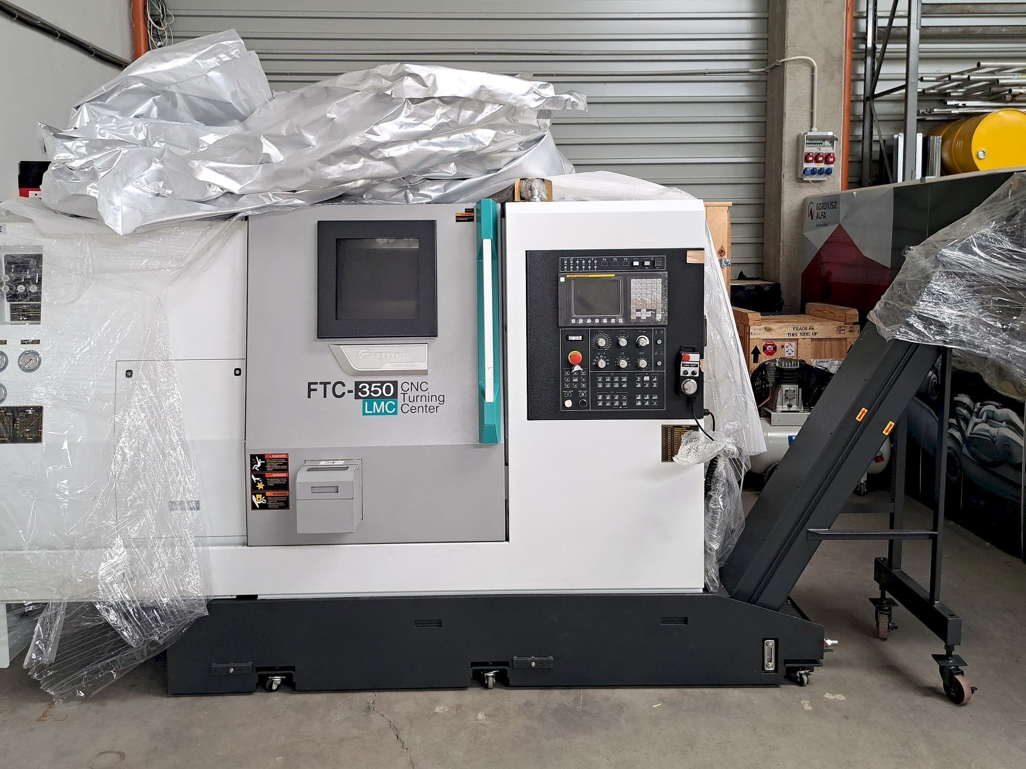 Koneen  Feeler FTC 350 LMC etunäkymä