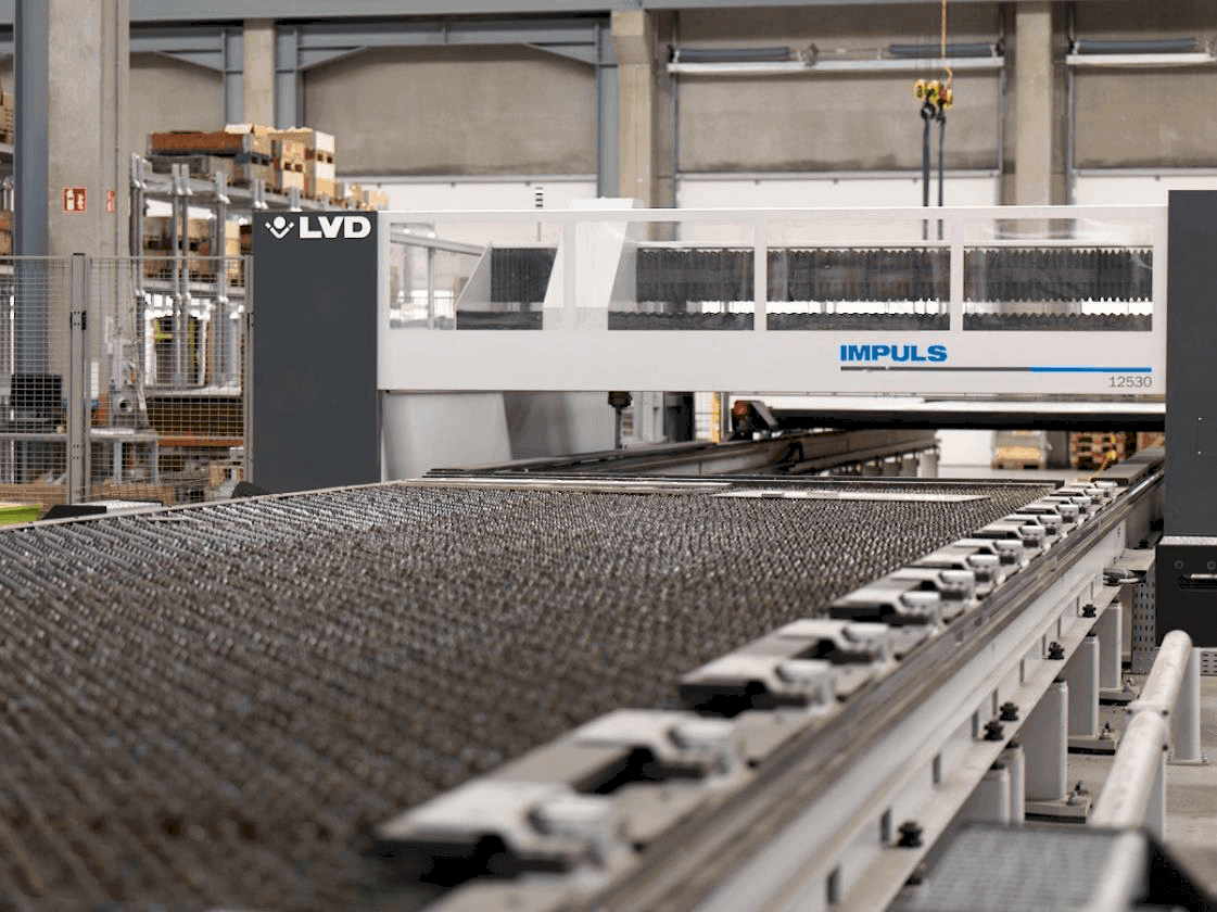 Koneen LVD Impuls 12530 etunäkymä