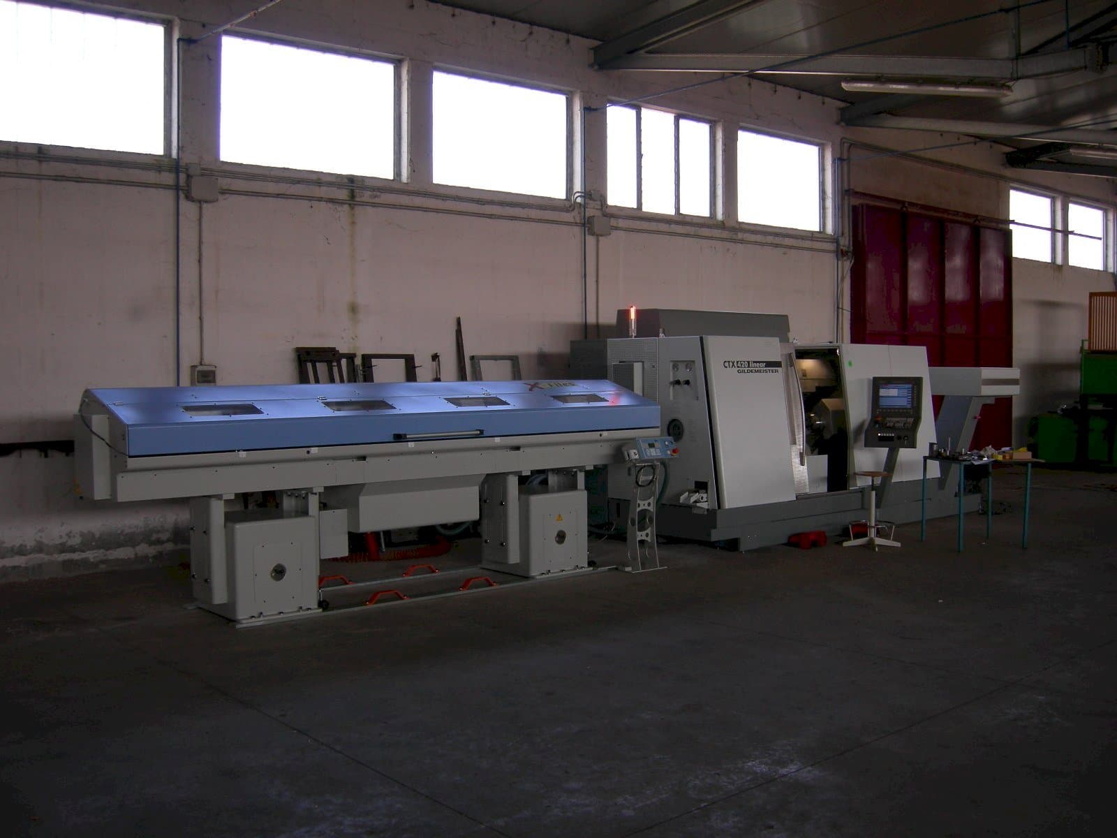 Koneen Gildemeister CTX 420 V6 linear etunäkymä