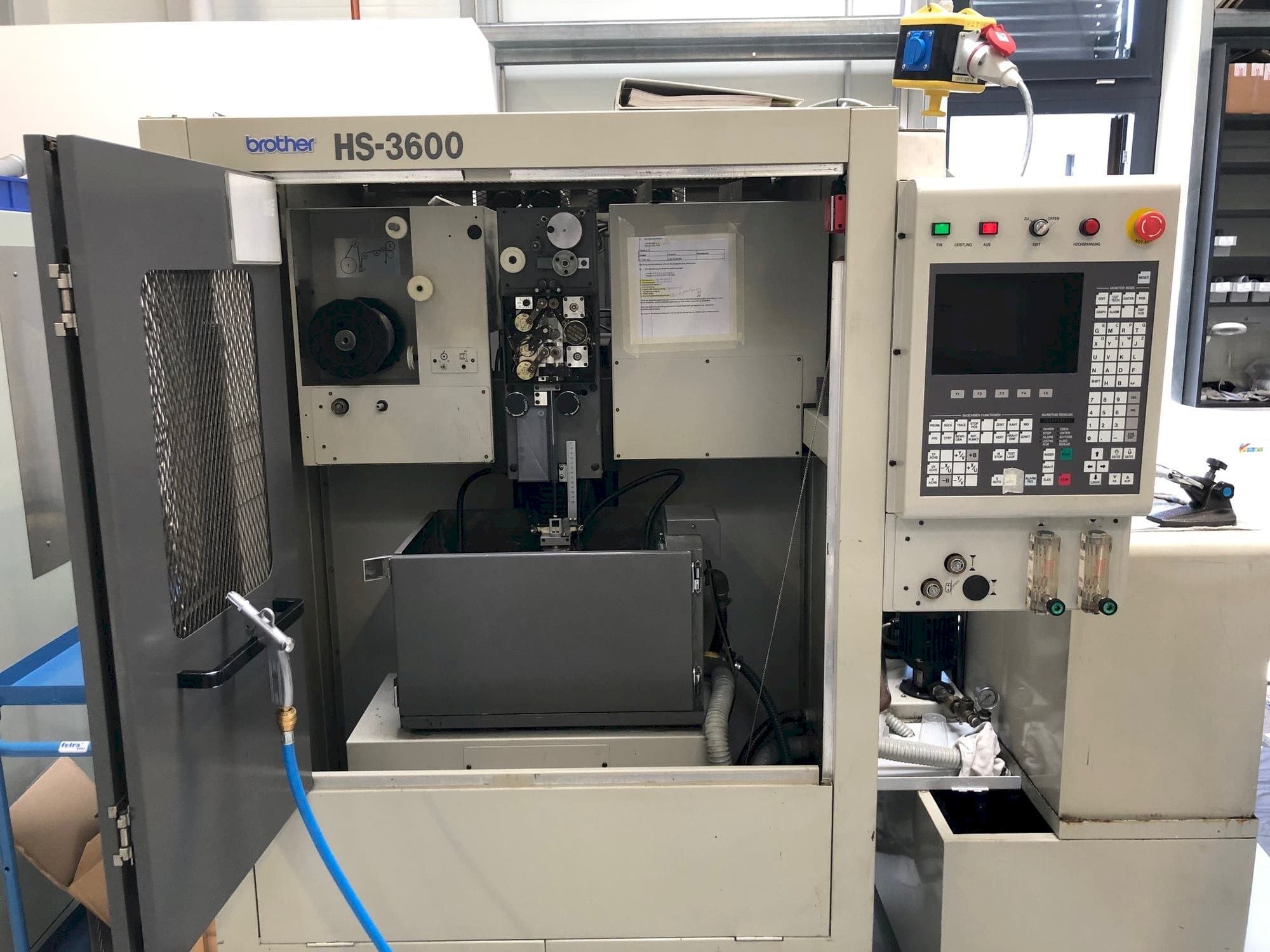 Koneen  Brother HS-3600 etunäkymä