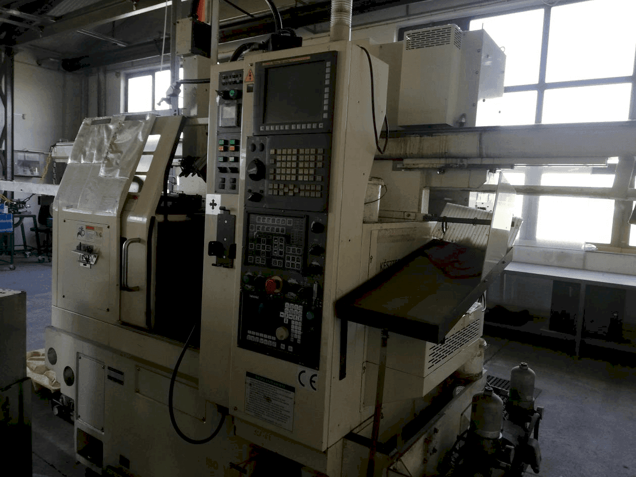 Koneen Takamatsu XW-50 etunäkymä