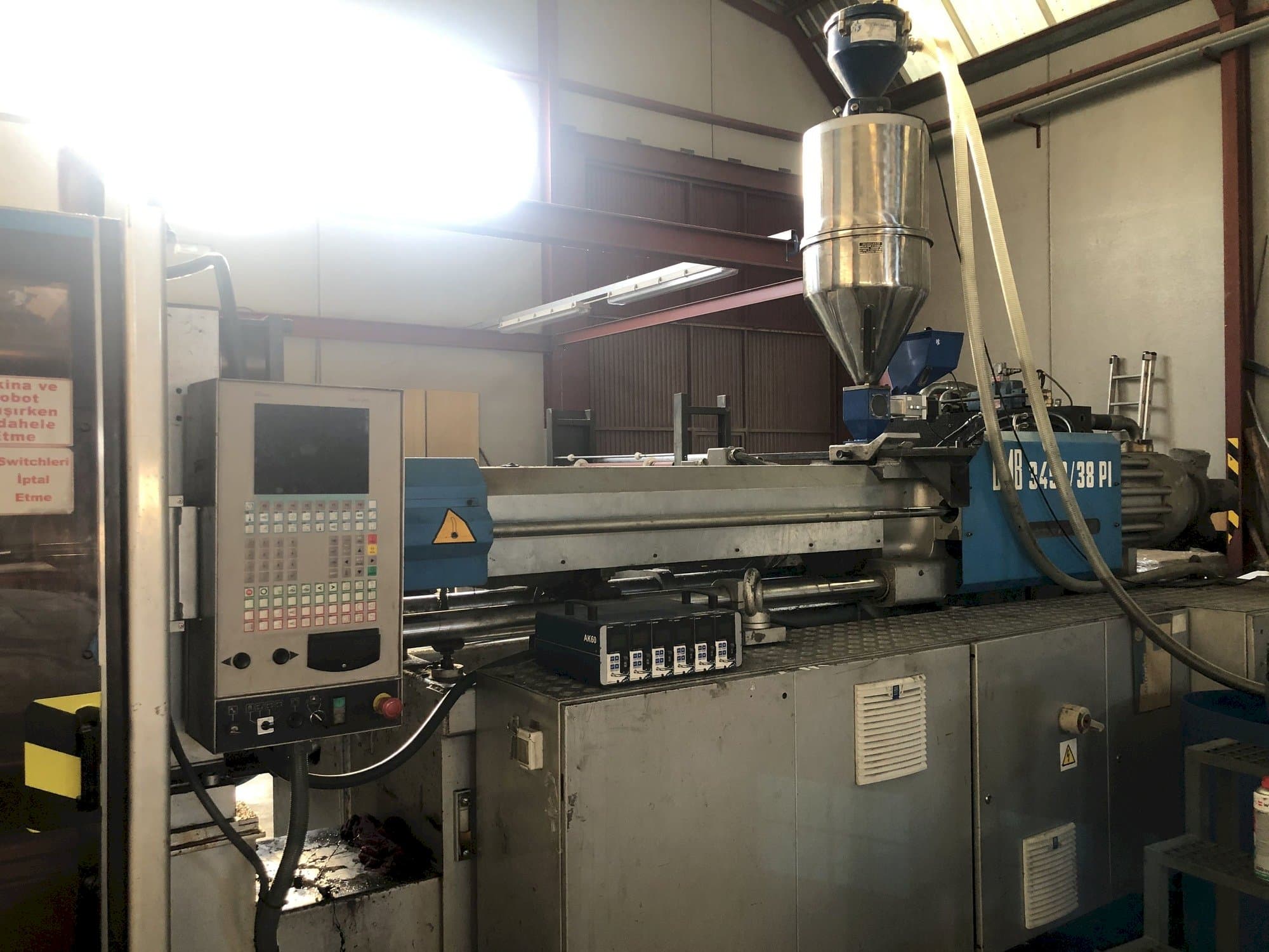 Koneen  BMB 380/34pi etunäkymä