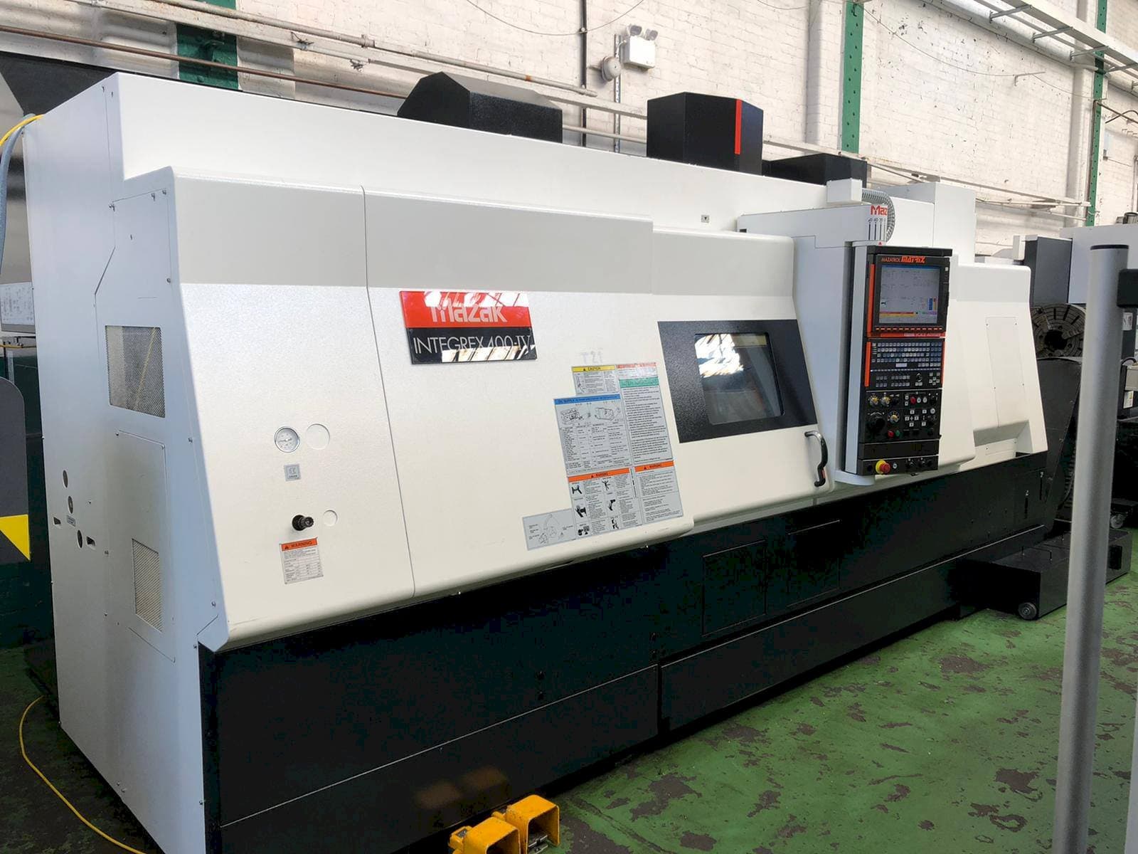 Koneen Mazak Integrex 400-IV etunäkymä