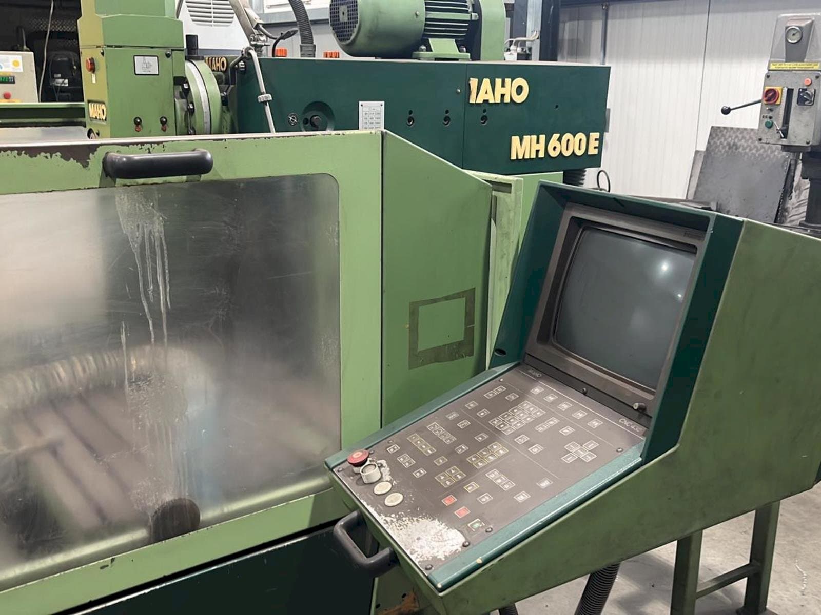 Koneen MAHO MH 600 E etunäkymä