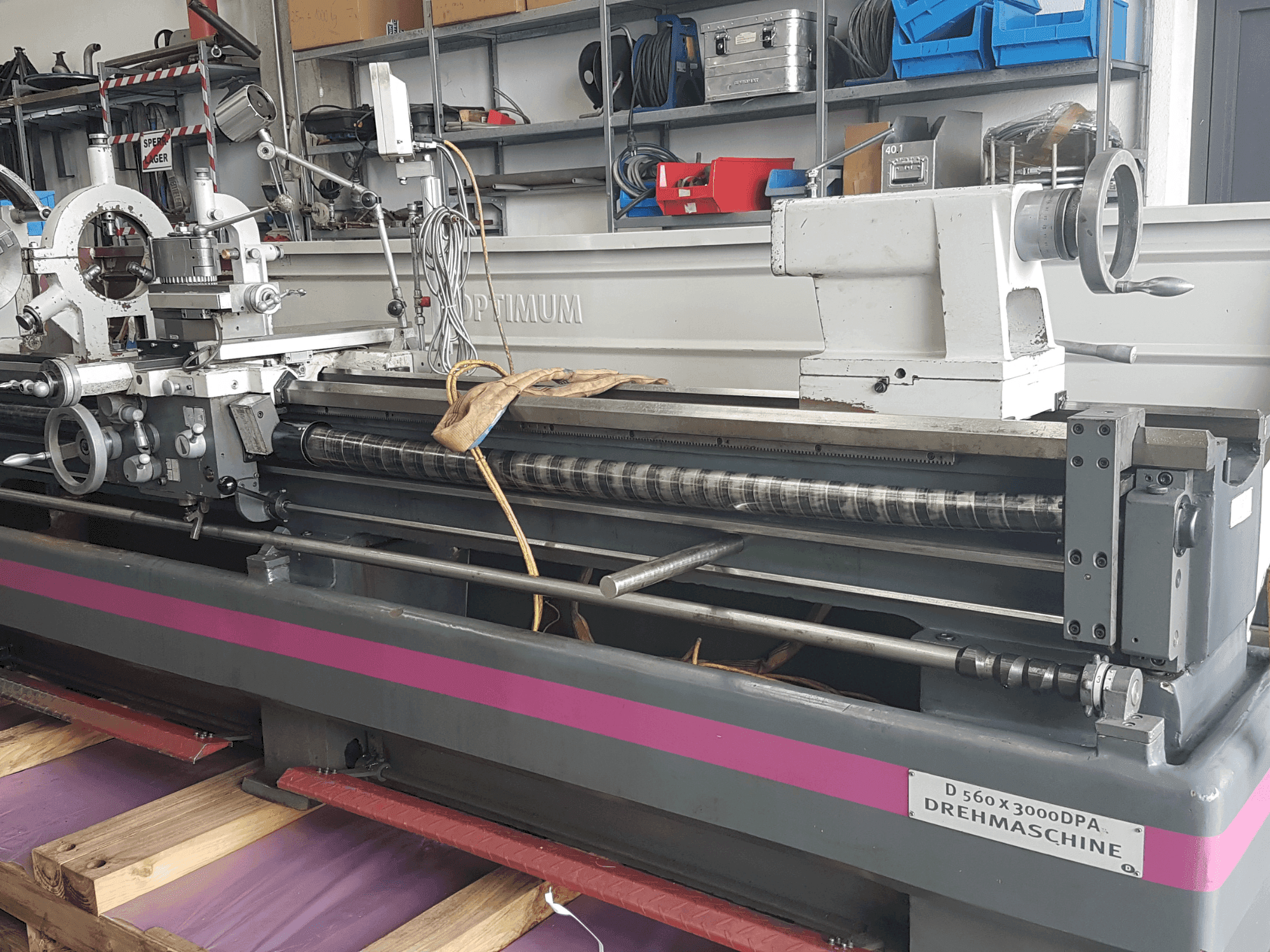 Koneen  Optimum D 5600x3000 etunäkymä